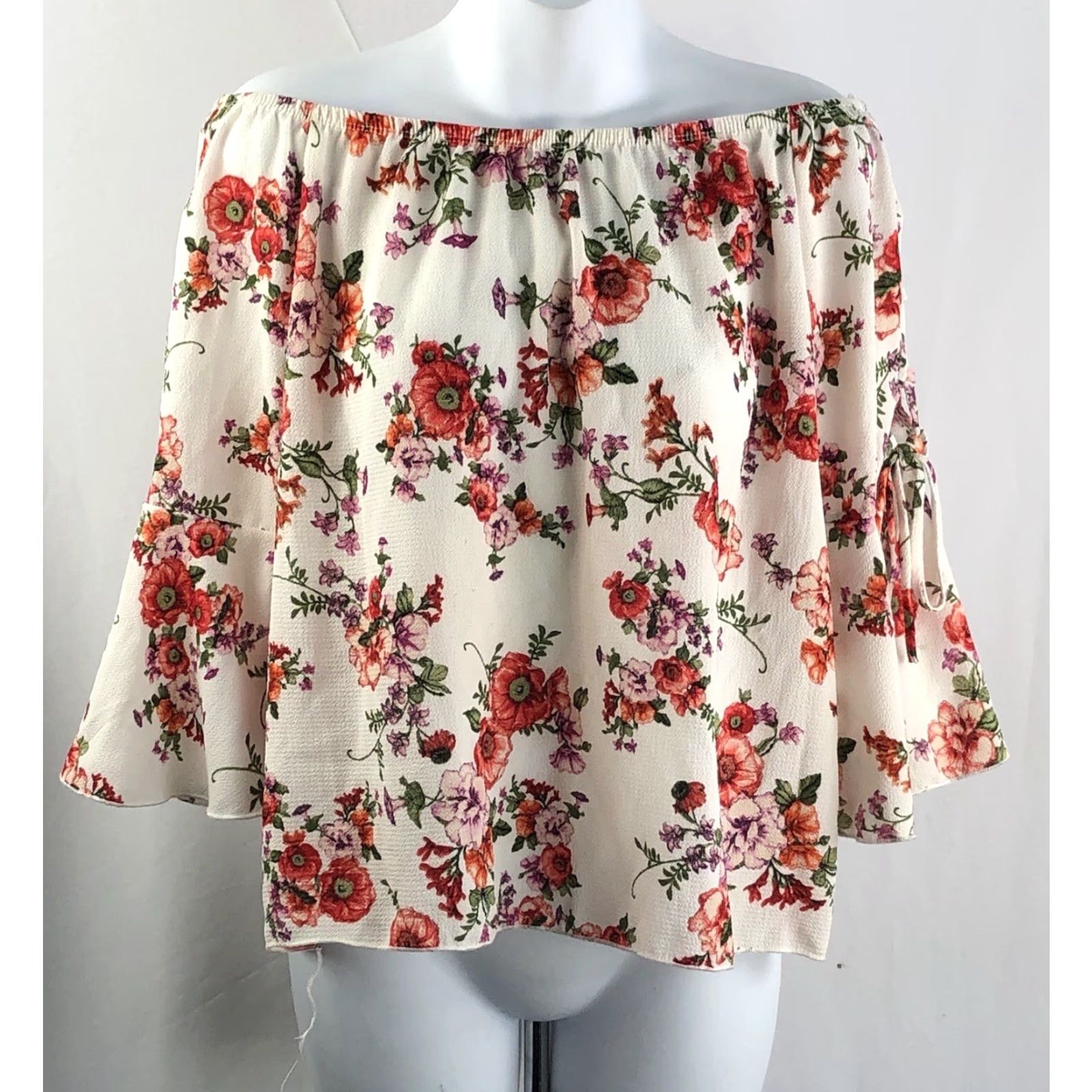 Vintage NWT off shoulder Flowy top L ivory floral LaceUp flutter sleeve Peasant Romantic Size L / US 10 / IT 46 - 6 Thumbnail