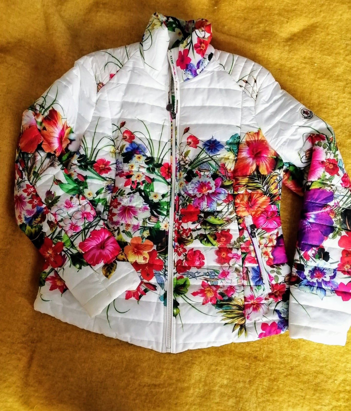 Moncler Moncler floral printed puffer jacket women Size M / US 6-8 / IT 42-44 - 4 Thumbnail