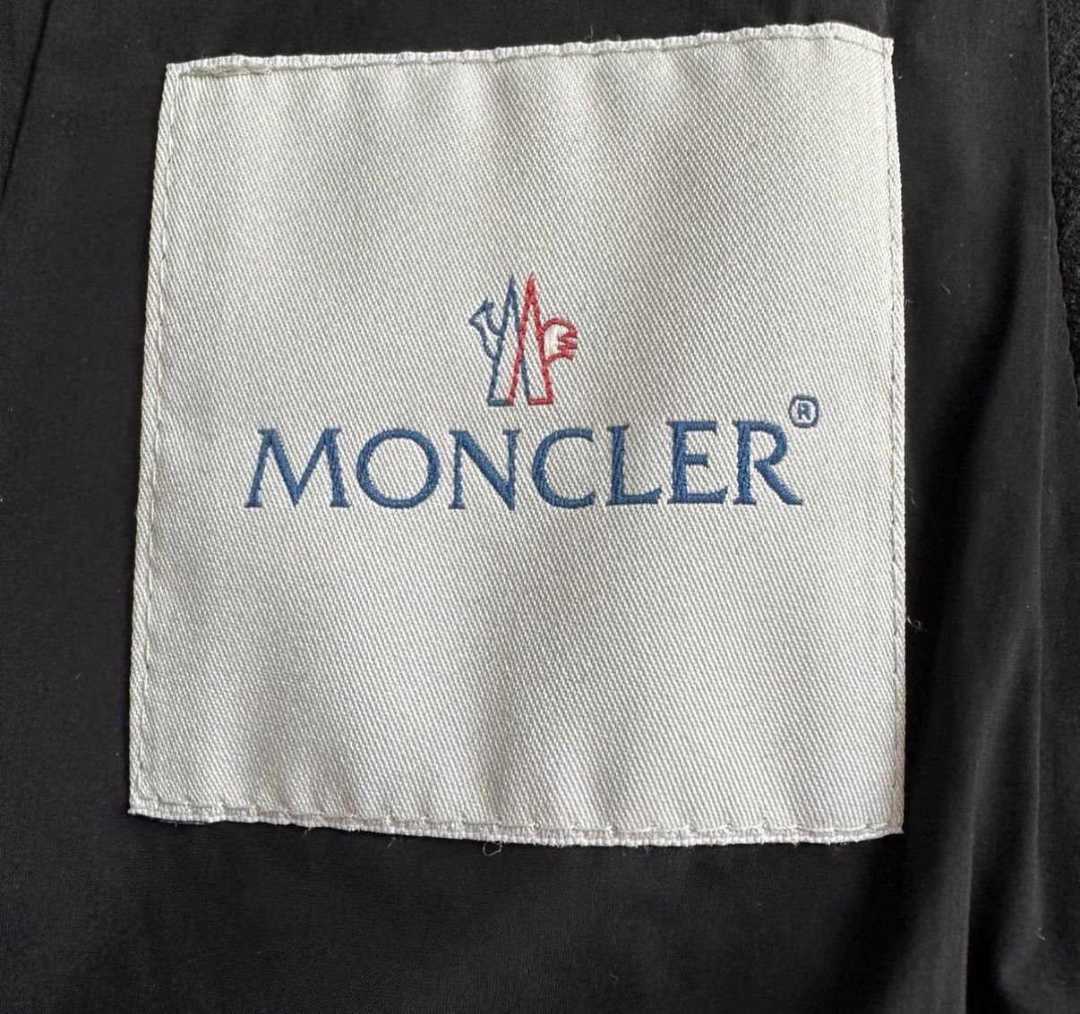 Moncler Moncler Waist Slimming Mid-length Down Jacket K12 Size XS / US 0-2 / IT 36-38 - 4 Thumbnail