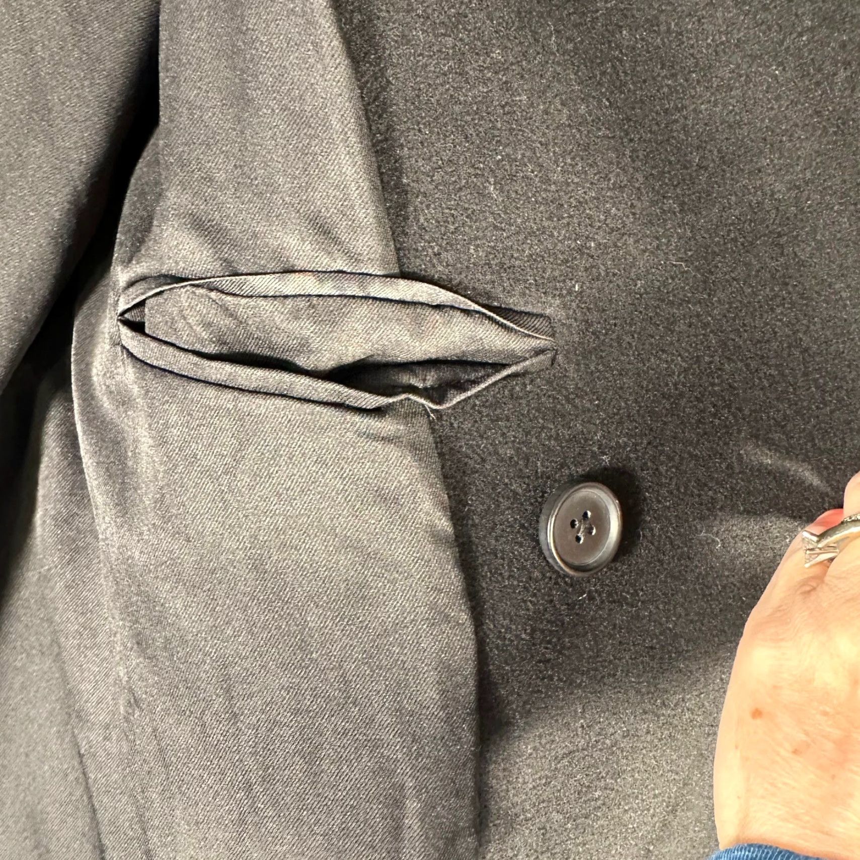 Quince Quince Wool Cashmere Peacoat Black XL Coat Men Regular Wool Lined Pockets Button Front Bag Travel Fall Winter Vintage No Size US XL / EU 56 / 4 - 4 Thumbnail
