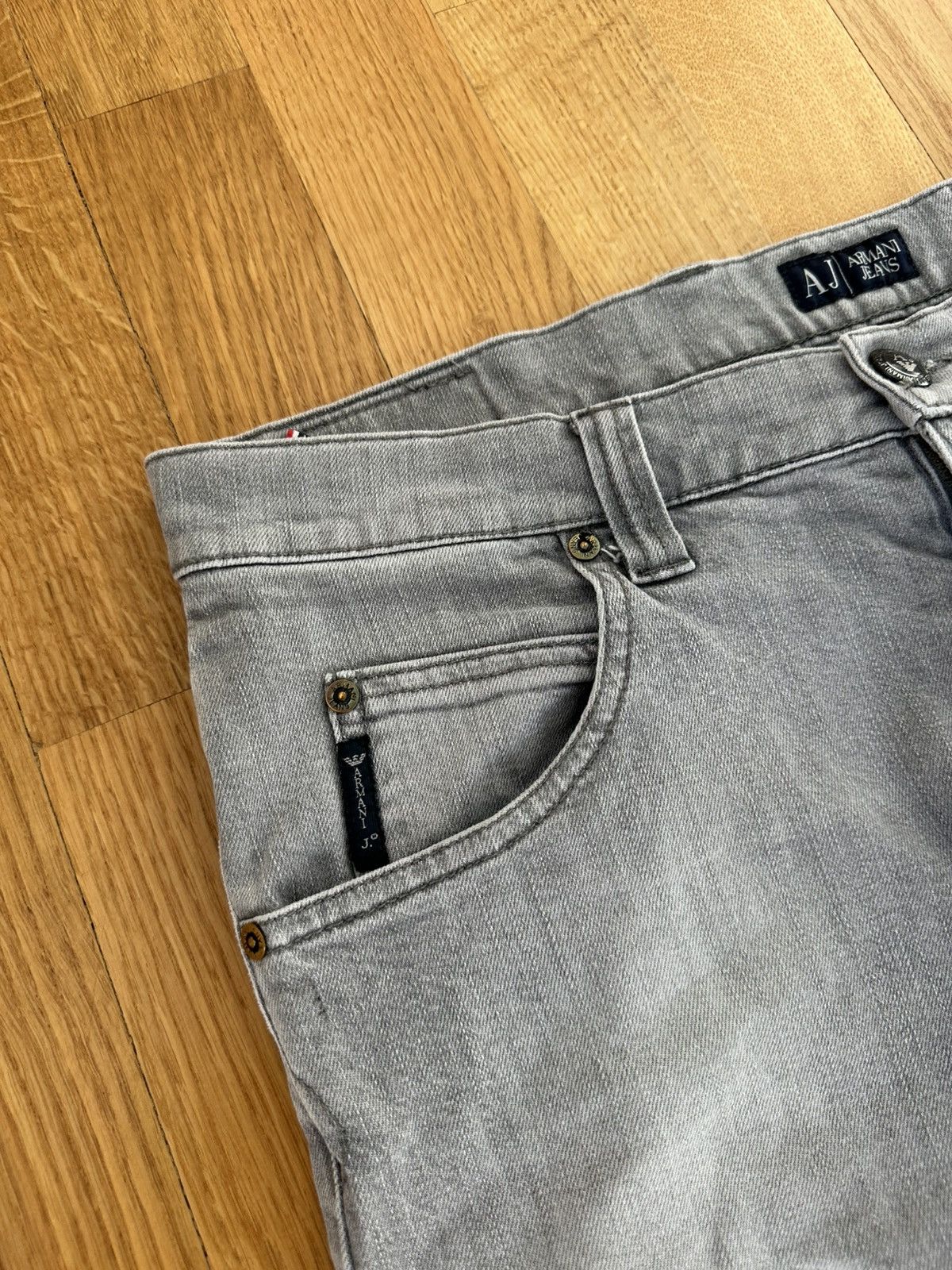Giorgio Armani Vintage Giorgio Armani Denim Gray Jeans 33 Size Metal Logo Size US 33 - 7 Thumbnail