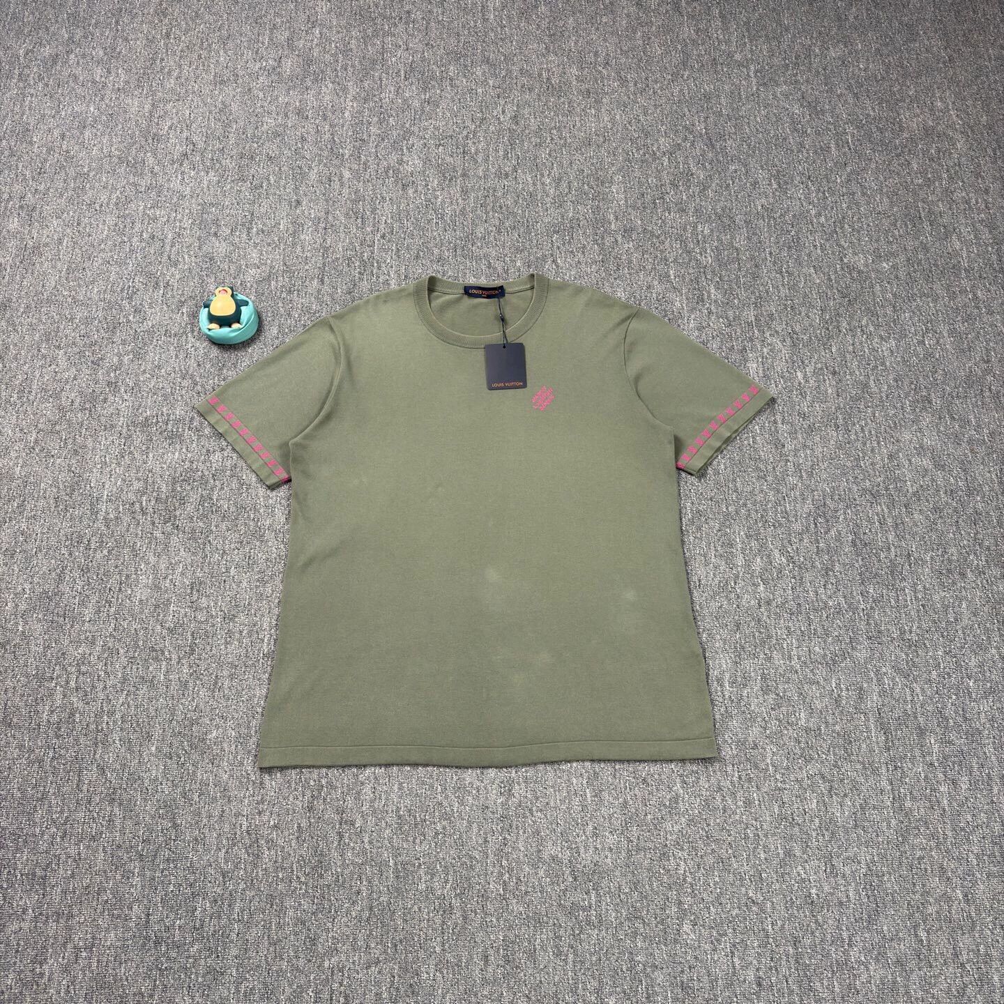 LV 25 Green Cuff Allover Print Knit Tee 4L