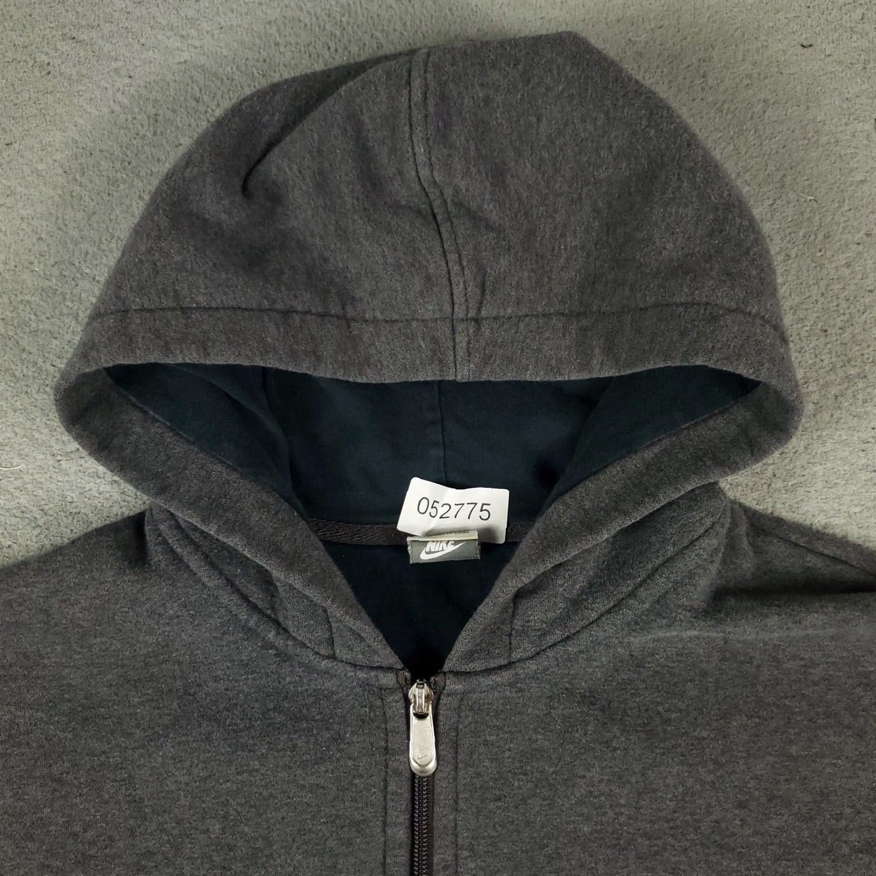 Nike VINTAGE Nike Men Hoodie Full Zip XL Gray Sweatshirt 90s Sports Fashion Size US XL / EU 56 / 4 - 2 Thumbnail