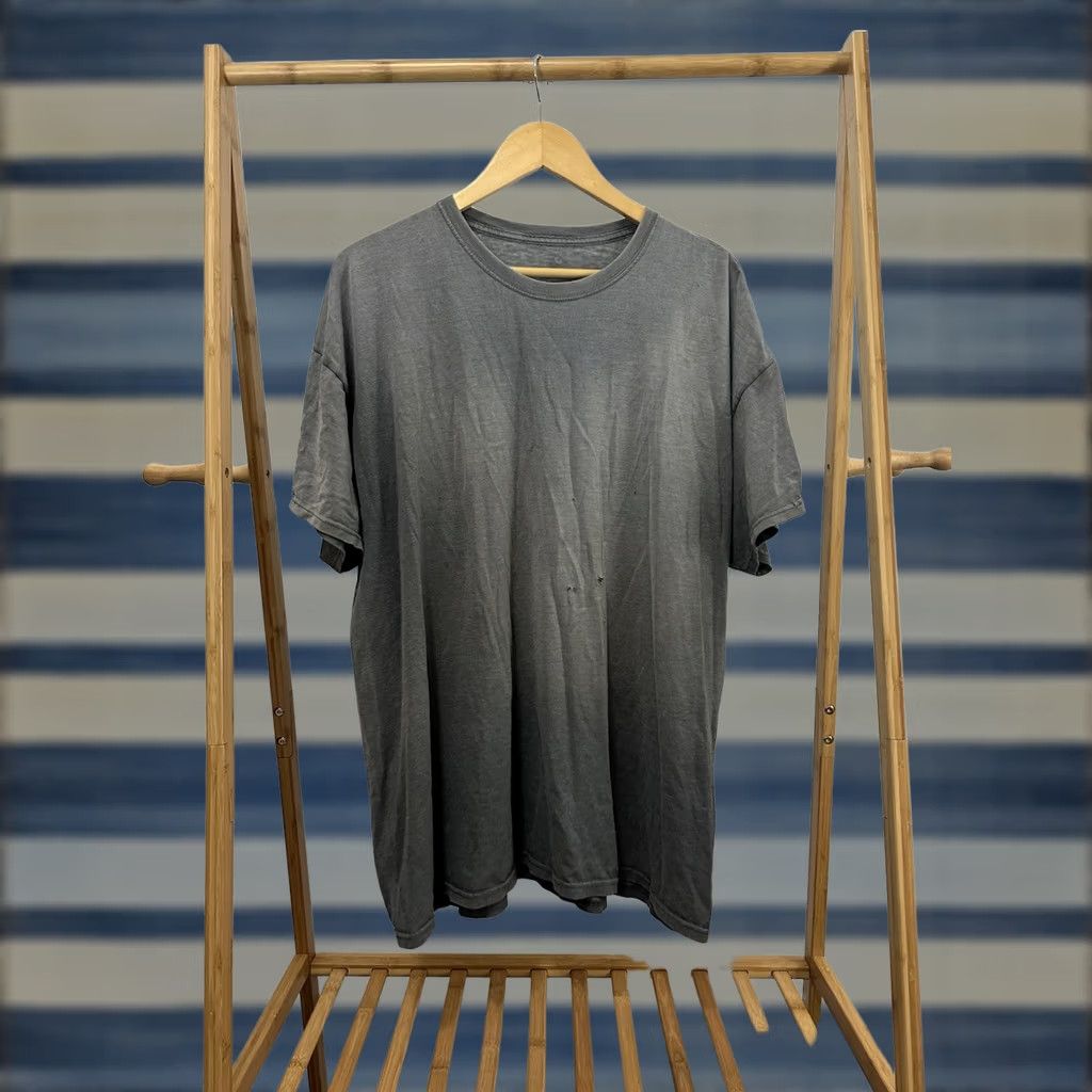 Fruit Of The Loom VINTAGE FTOL Gradient Sun Faded Worn Soft WIP Work T-Shirt 2XL Gray Mens Shirt Size US XXL / EU 58 / 5 - 1 Thumbnail