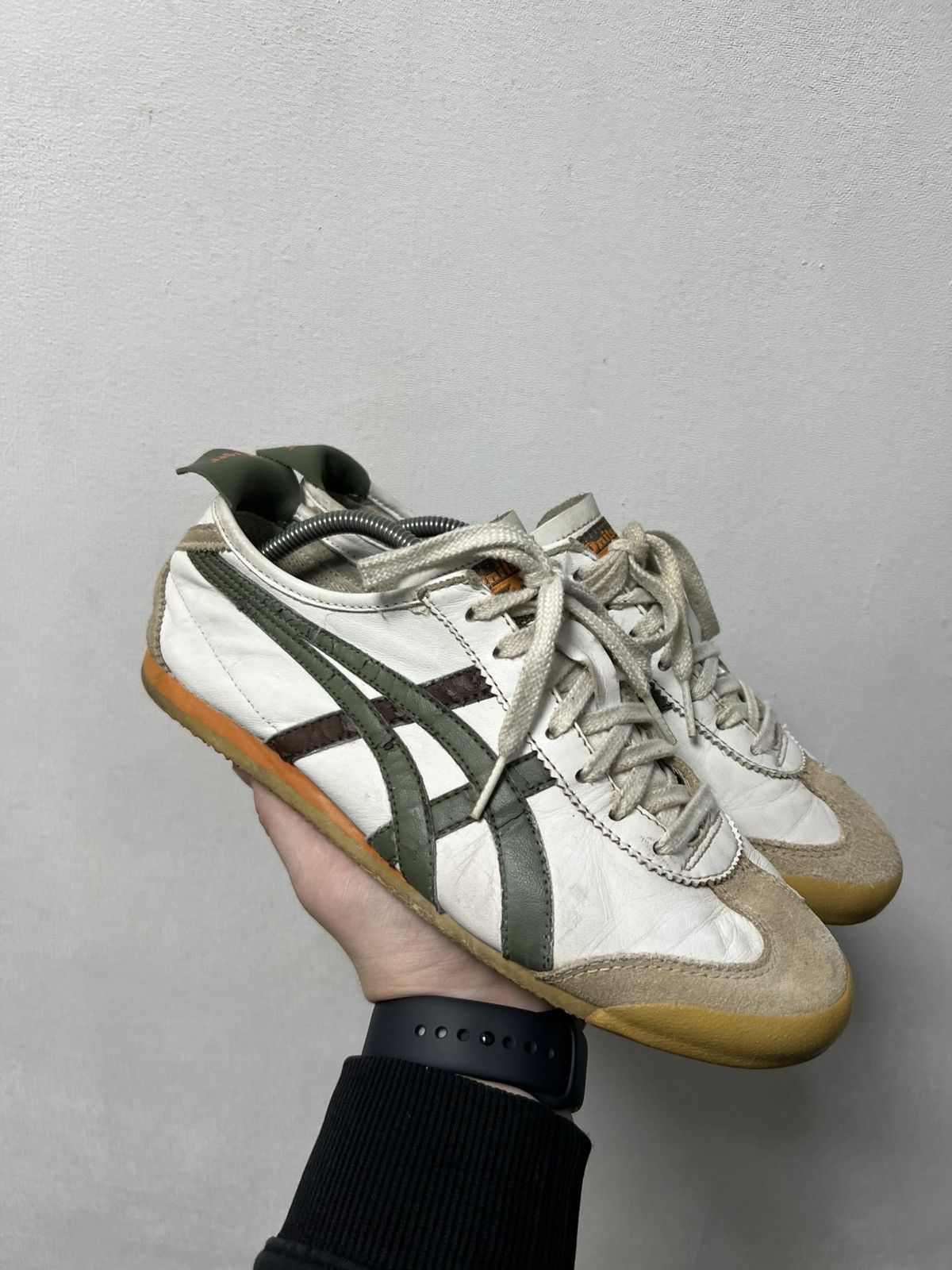Asics Vintage Asics Tiger Onitsuka Leather Sneakers Size US 9.5 / EU 42-43 - 1 Thumbnail