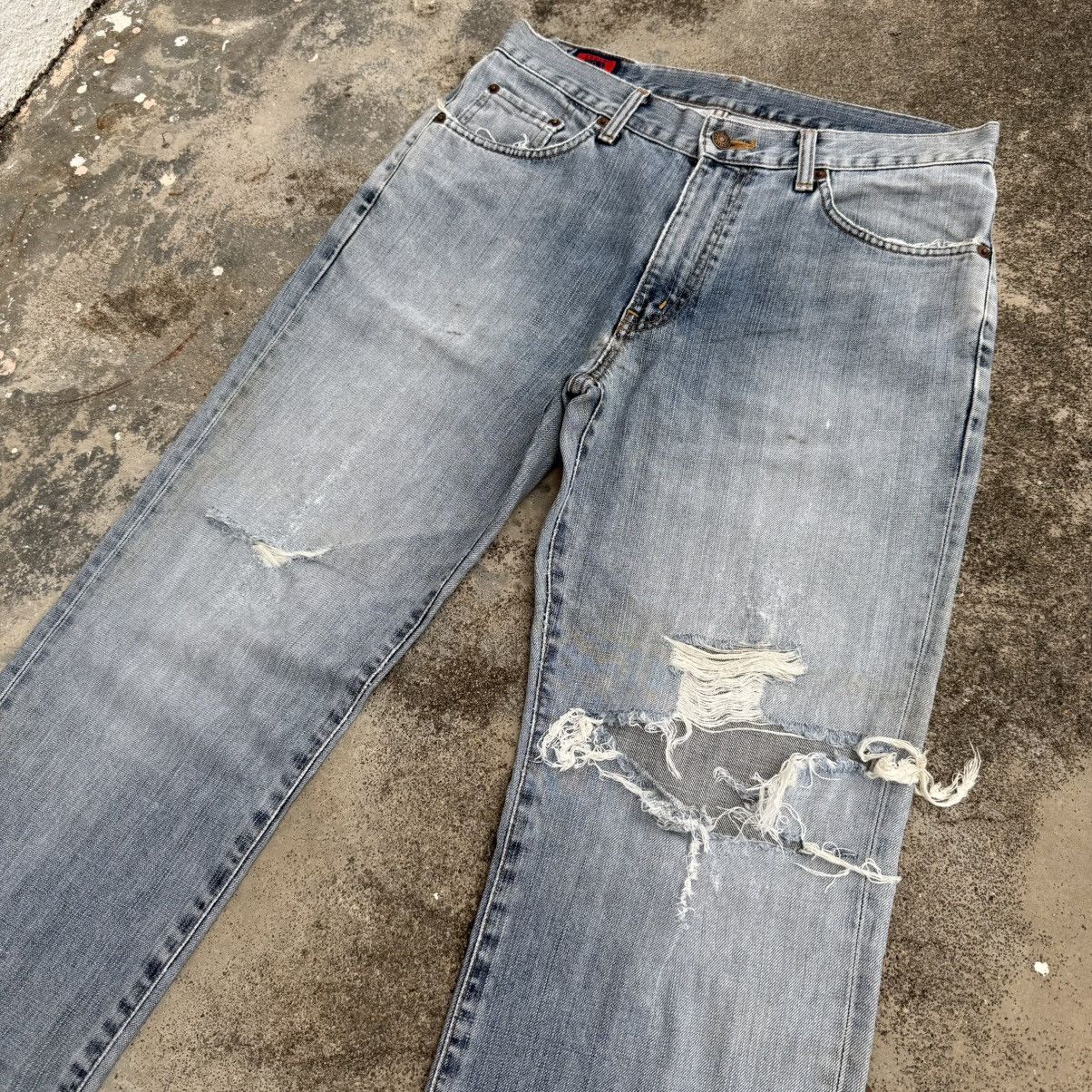 Edwin × Vintage VINTAGE EDWIN FADED RIPPEP JEAN DENIM PANTS Size US 32 / EU 48 - 4 Thumbnail