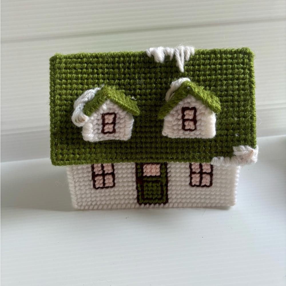 Vintage Plastic Canvas Needlepoint 2 Trains and 4 Houses