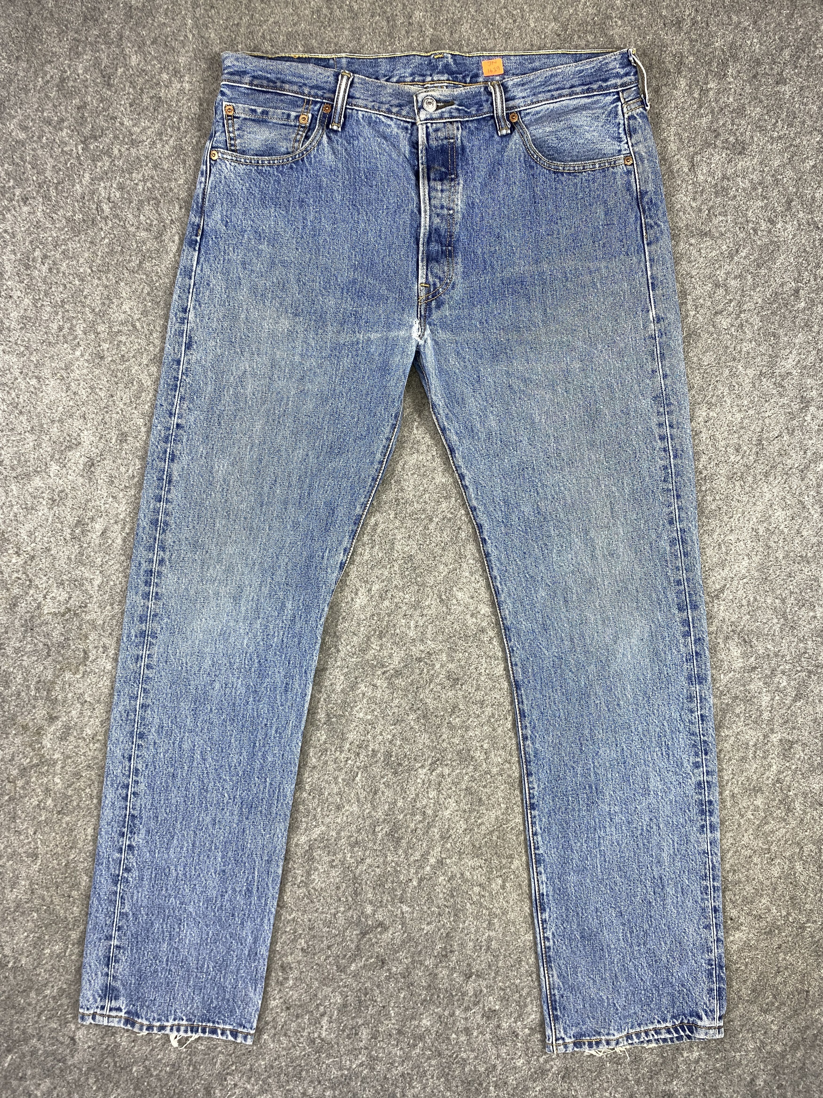 Levi's Blue Vintage Levi's 501 Jeans 36x34 Denim -JN1639 Size US 36 / EU 52 - 1 Thumbnail