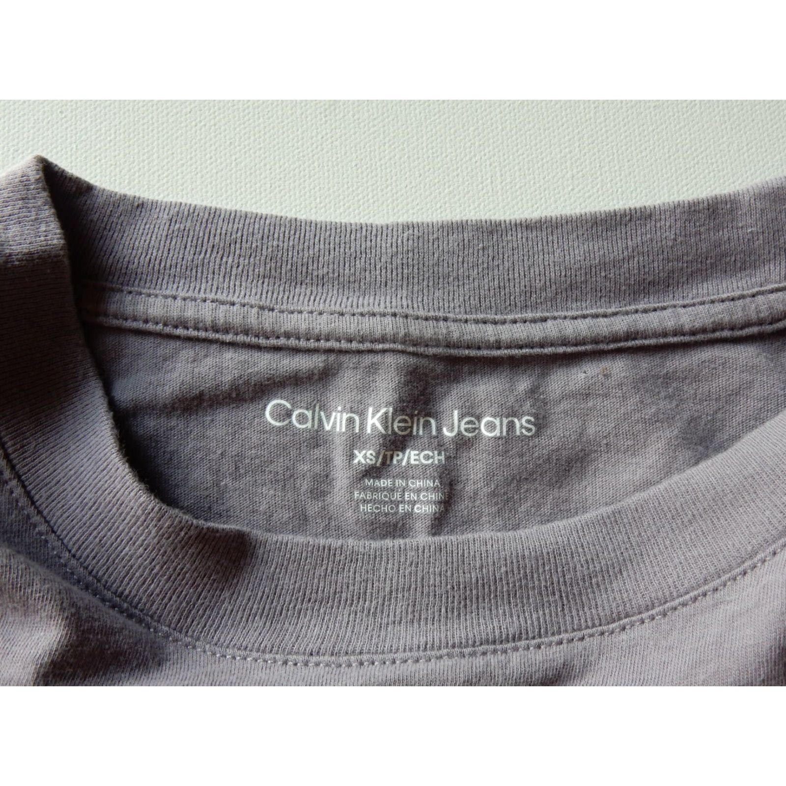 Calvin Klein Calvin Klein Men's T-Shirt XS Short Sleeve Cotton Purple 2000s Fashion Size US XS / EU 42 / 0 - 3 Thumbnail