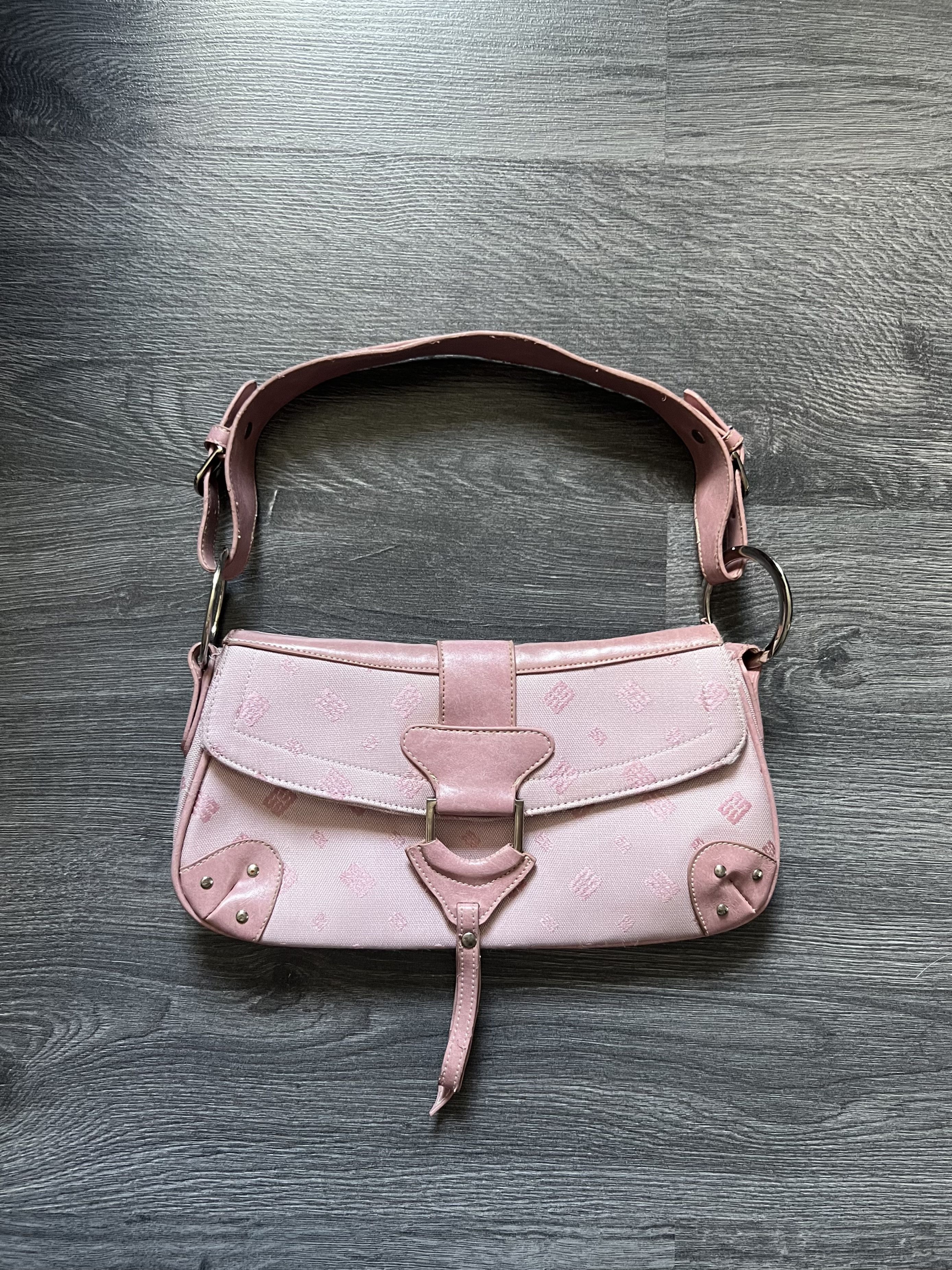 Vintage Vintage pink monogram shoulder bag y2k guess style Size ONE SIZE - 7 Thumbnail