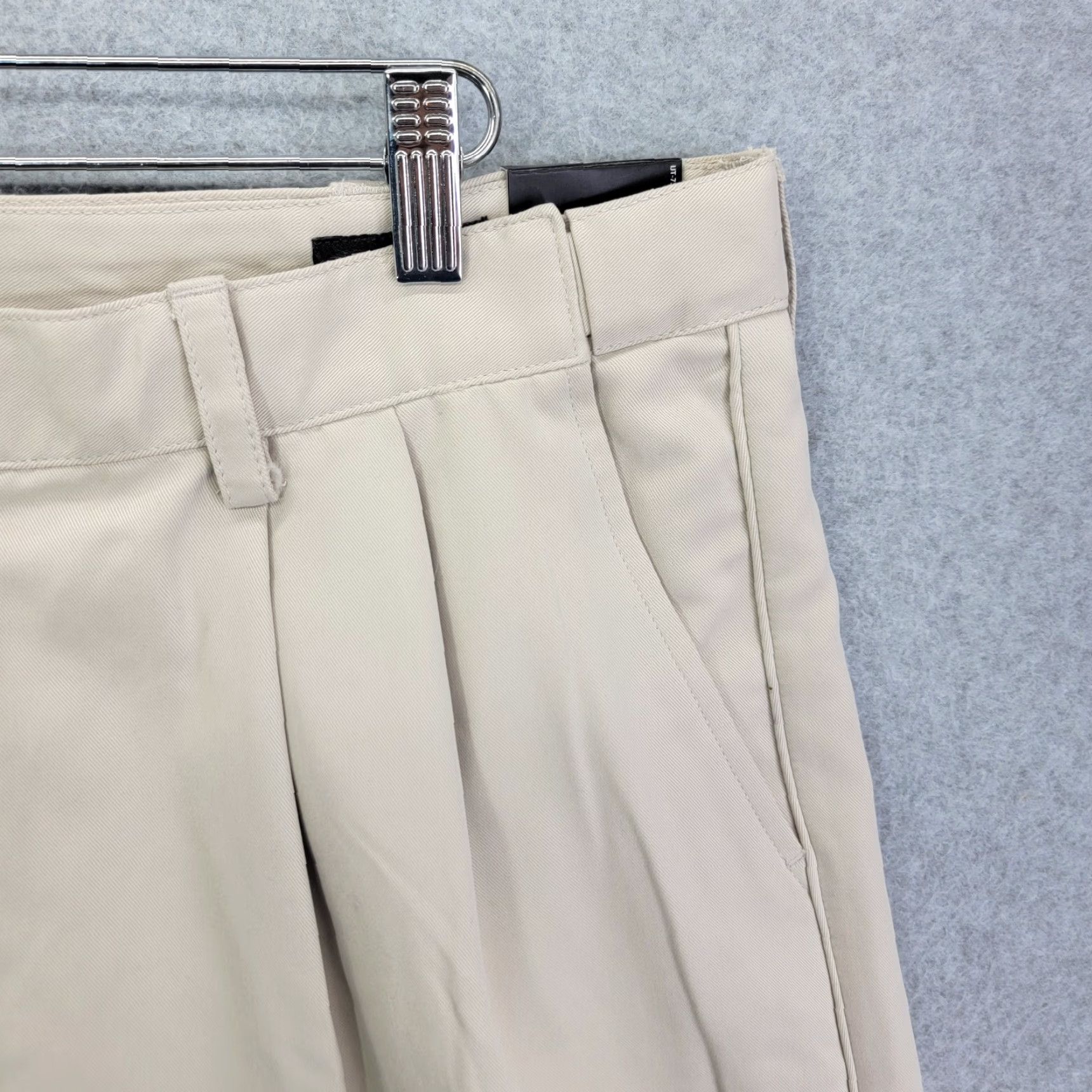 Izod Izod Golf Shorts Size 40 Classic Fit beige stain free microfiber nwt Size US 40 / EU 56 - 4 Thumbnail
