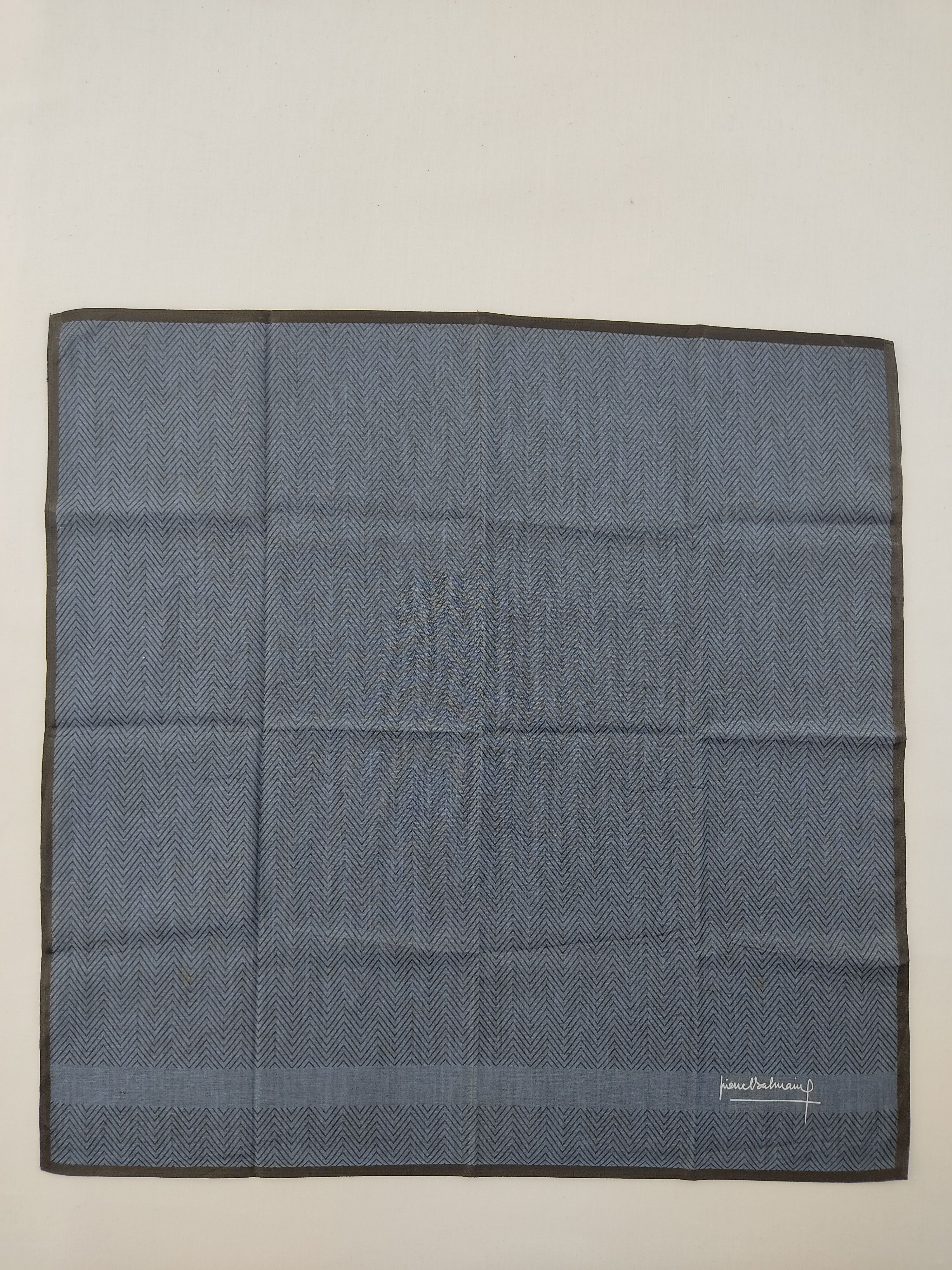 Pierre Balmain × Vintage Vintage Pierre Balmain Handkerchief / Neckwear / Bandana Size ONE SIZE - 3 Thumbnail