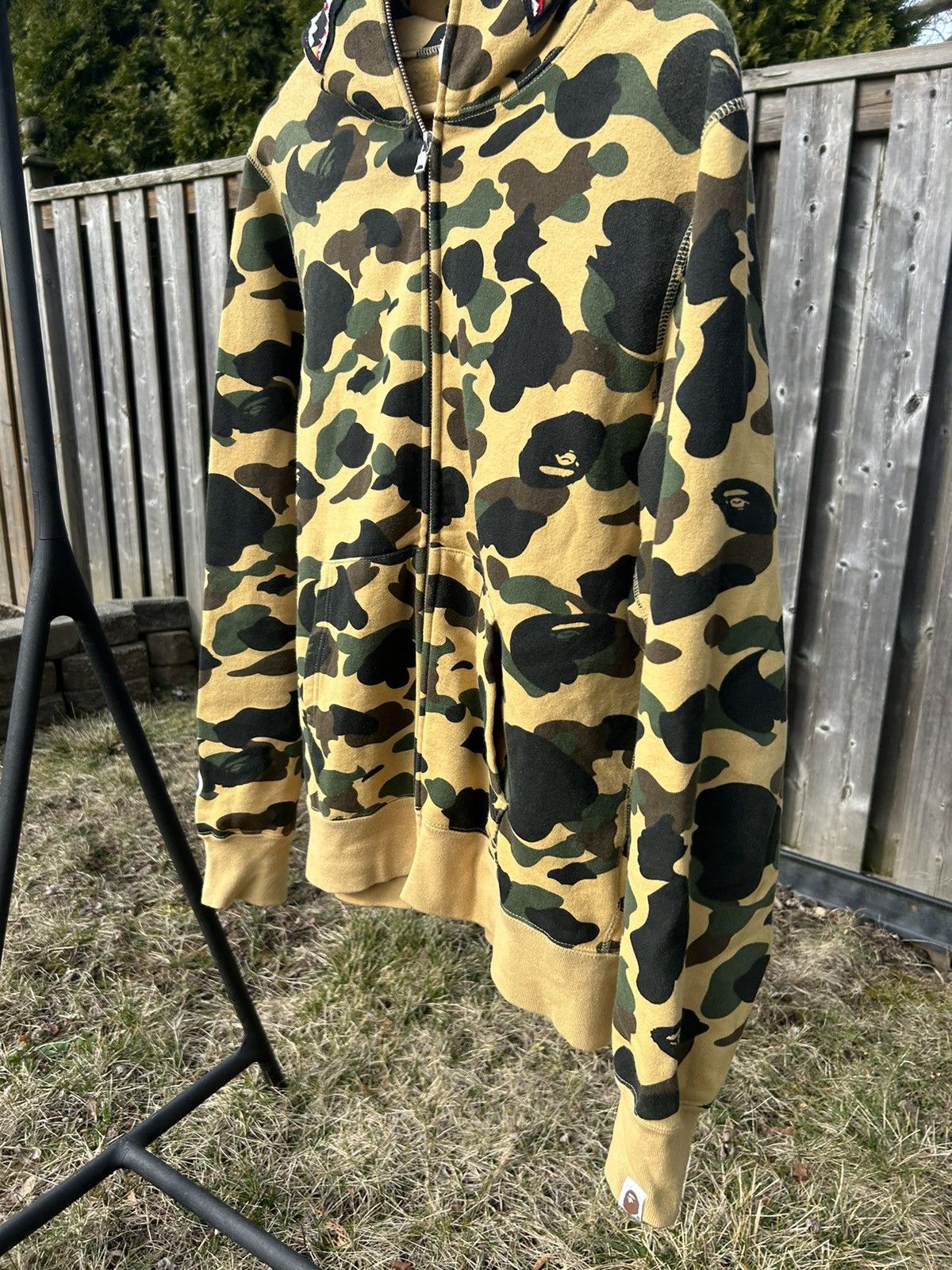 Bape Bape 1st Camo Shark Full Zip Hoodie Size US L / EU 52-54 / 3 - 2 Thumbnail