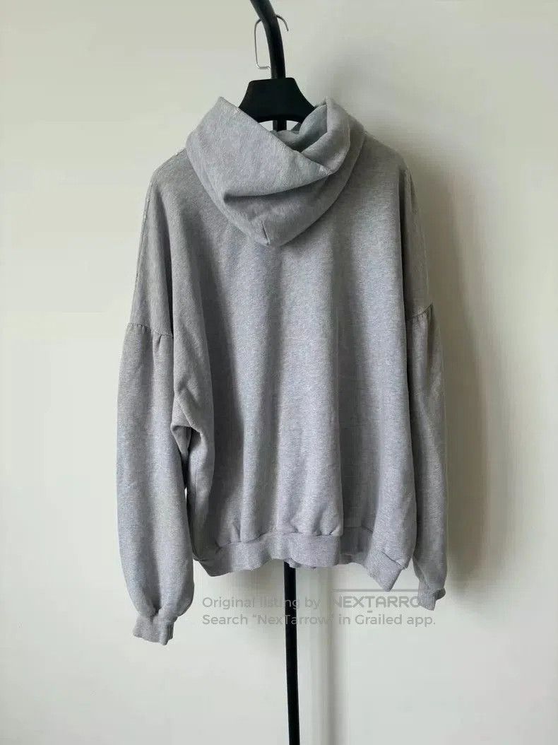 Balenciaga Balenciaga Be Kind Hoodie in Gray. Size US S / EU 44-46 / 1 - 2 Thumbnail