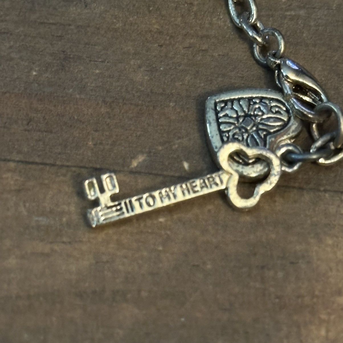 Other Gold tone Key to my Heart charm bracelet Size ONE SIZE - 4 Thumbnail