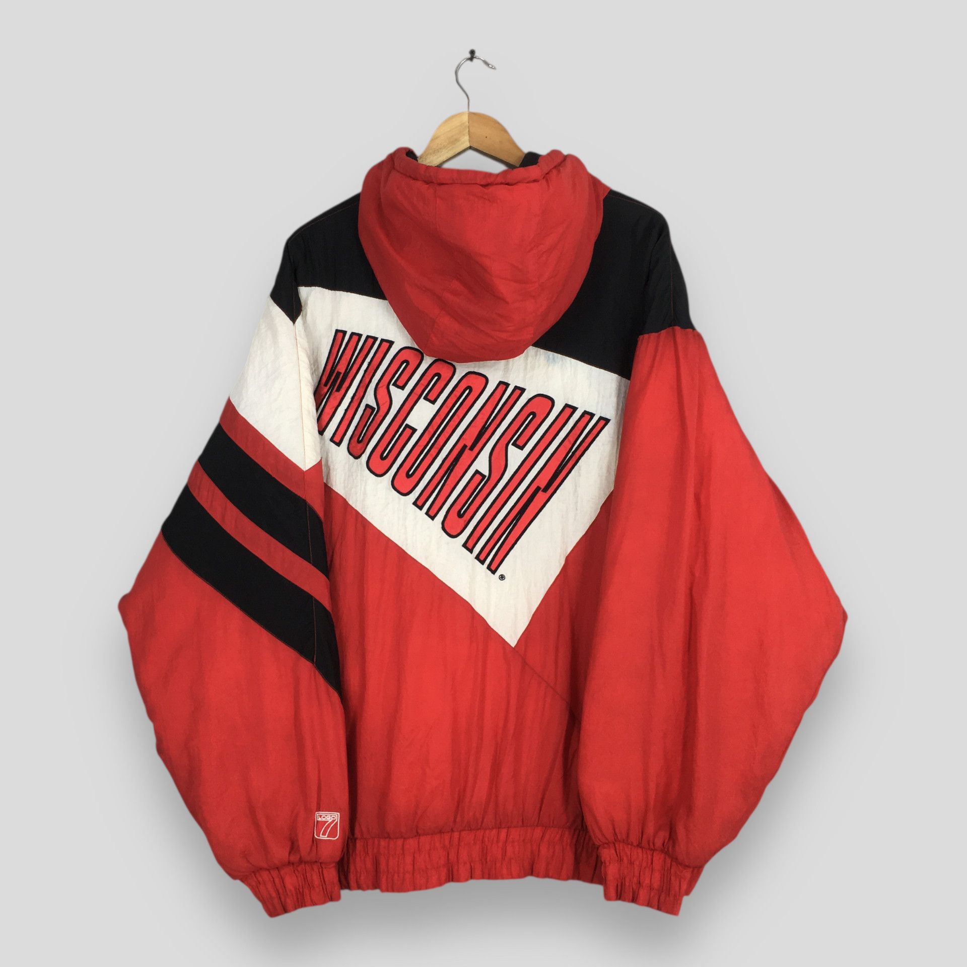 NCAA Vintage Wisconsin Badgers Ncaa Hoodie Jacket XLarge Size US XL / EU 56 / 4 - 8 Thumbnail