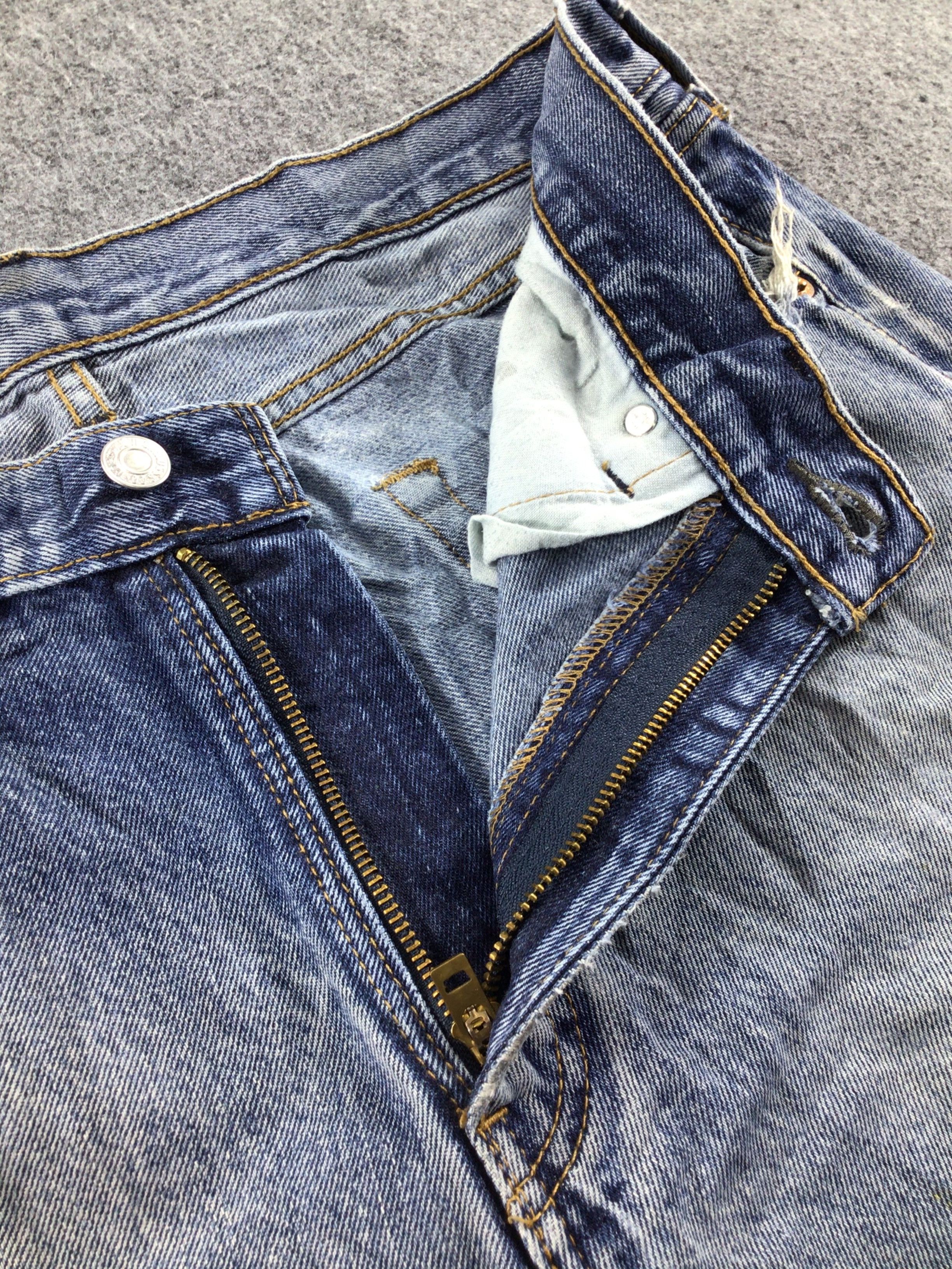 Levi's Distress Vintage Levis 505 Jeans Faded Blue Denim -J512 Size US 33 - 8 Thumbnail