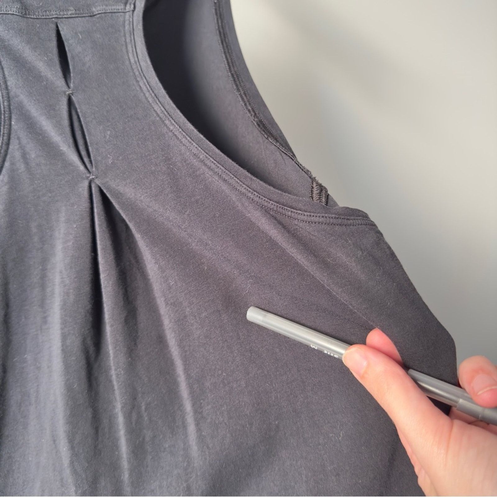 Lululemon Lululemon Love Tank *Pleated in Black (First Release) Top Size M / US 6-8 / IT 42-44 - 12 Thumbnail
