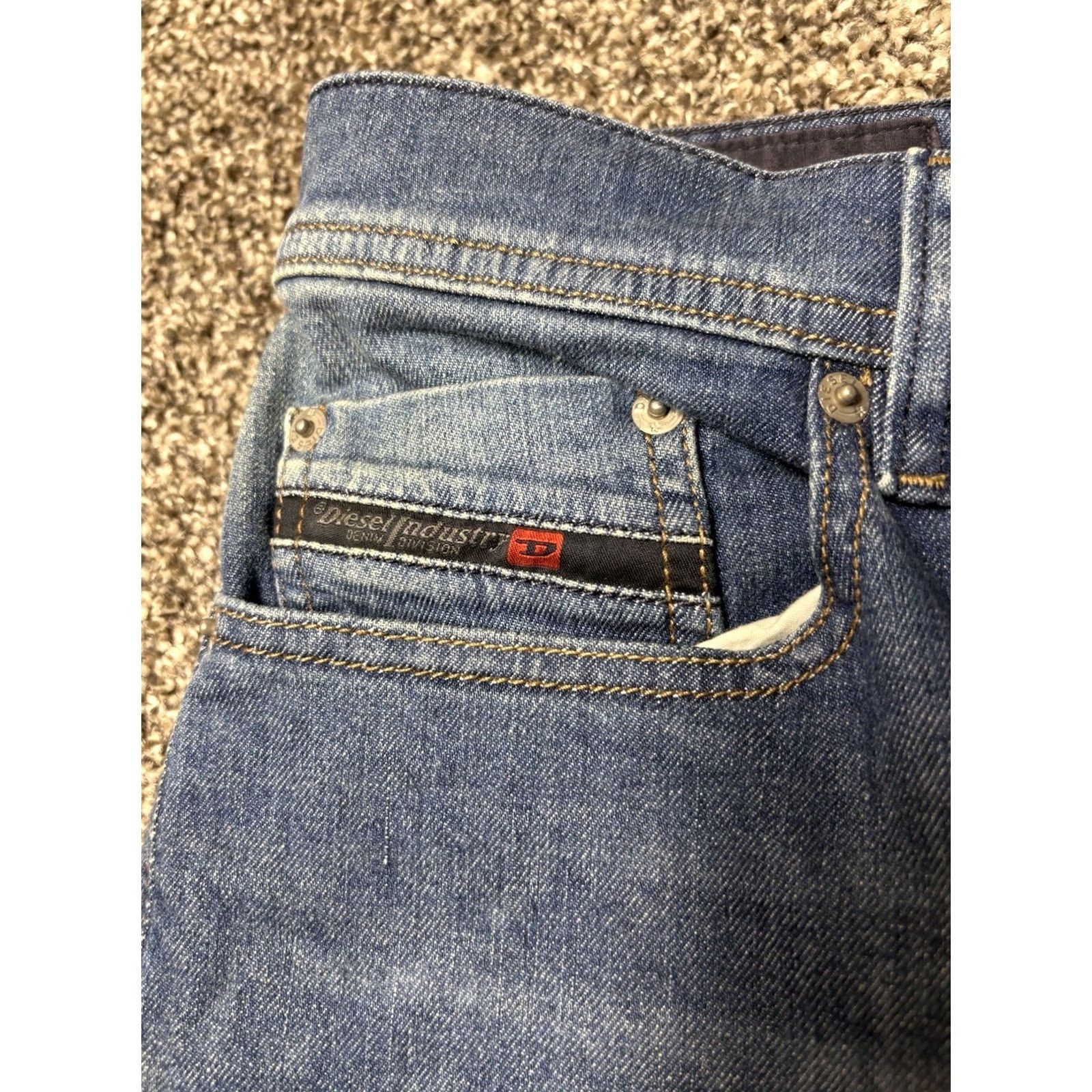 Diesel Diesel Tepphar Jeans Mens 34x30 Slim-Carrot Button Fly Stretch CQ488 Size US 34 / EU 50 - 5 Thumbnail
