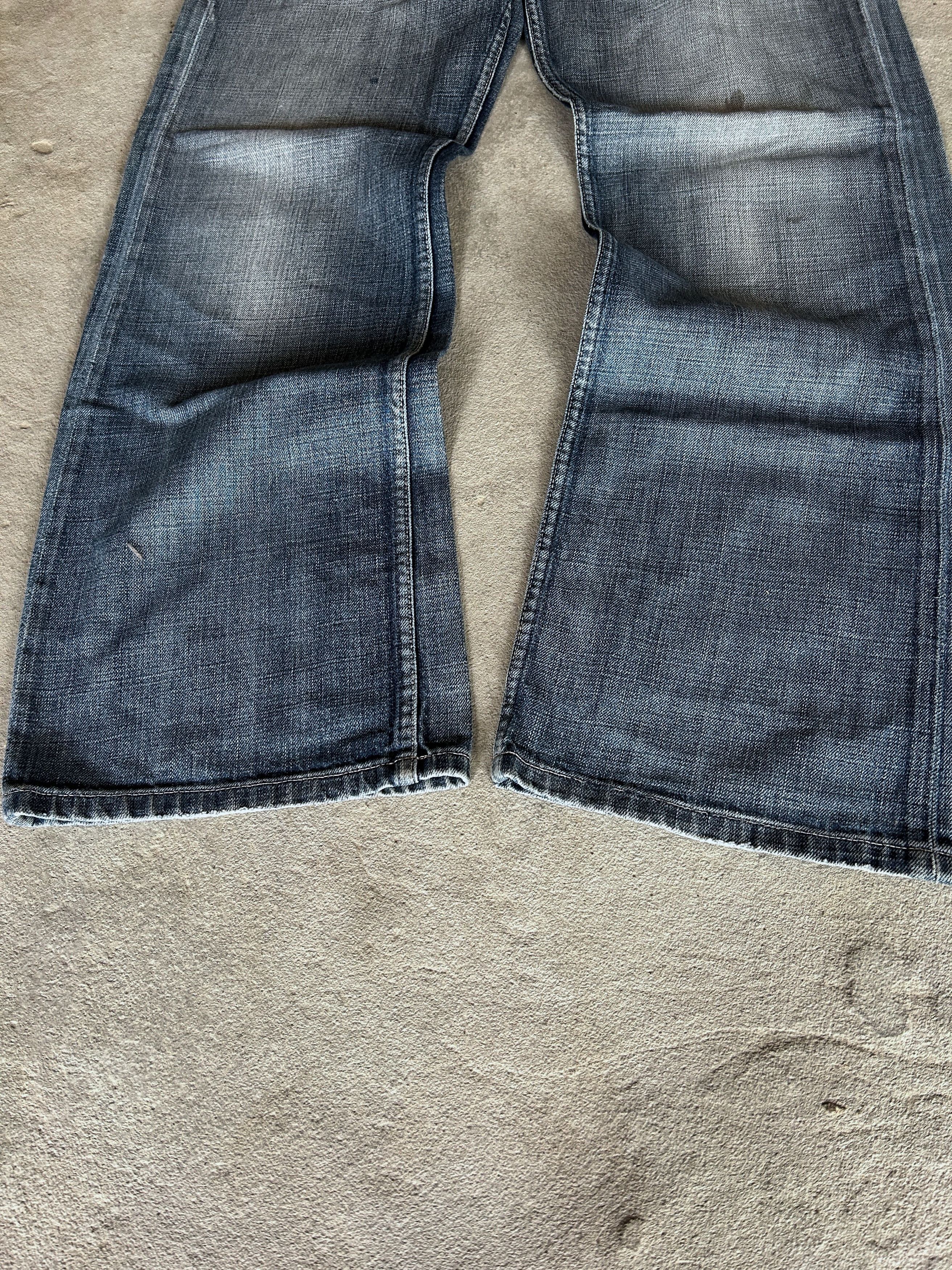 Vintage Vintage Dark Wash Baggy Denim Jeans Wide Leg Y2K Style Size US 32 / EU 48 - 4 Thumbnail