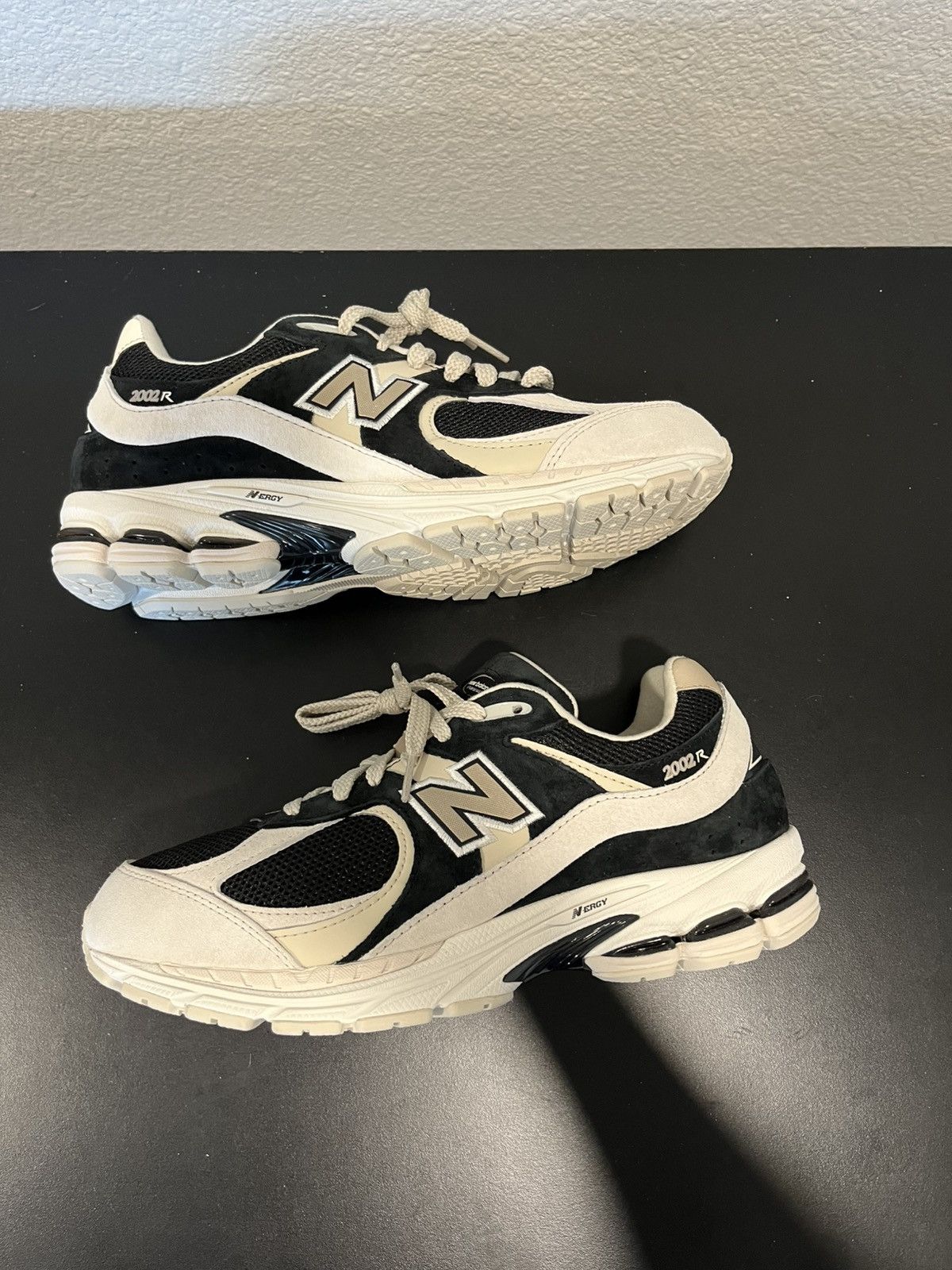 New Balance New balance 2002r black beige Size US 9.5 / EU 42-43 - 3 Thumbnail