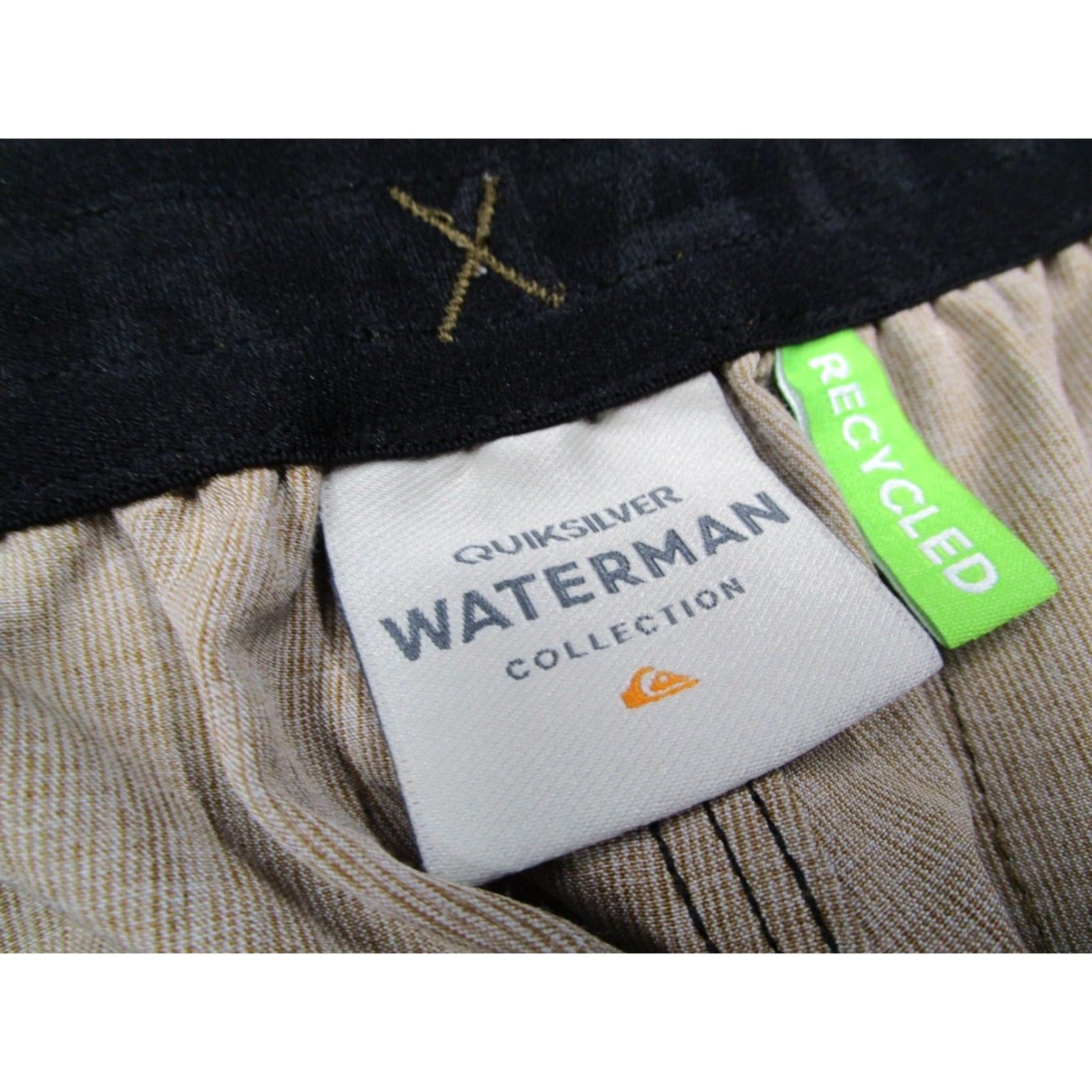 Quiksilver QUICKSILVER WATERMAN Shorts Mens Medium Green Camo Hybrid 8" Beach Travel Swim Size US 31 - 2 Thumbnail