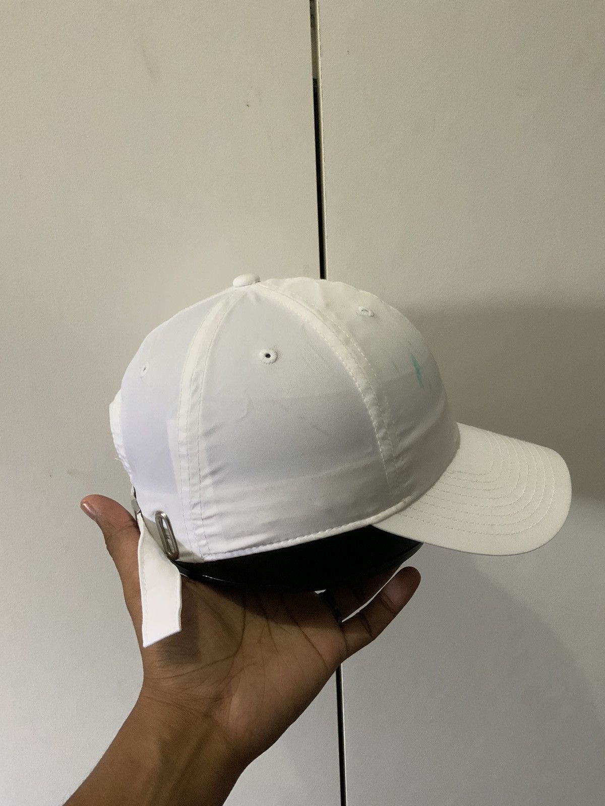 Nike Nike Small Swoosh Logo White Hat Size ONE SIZE - 4 Thumbnail
