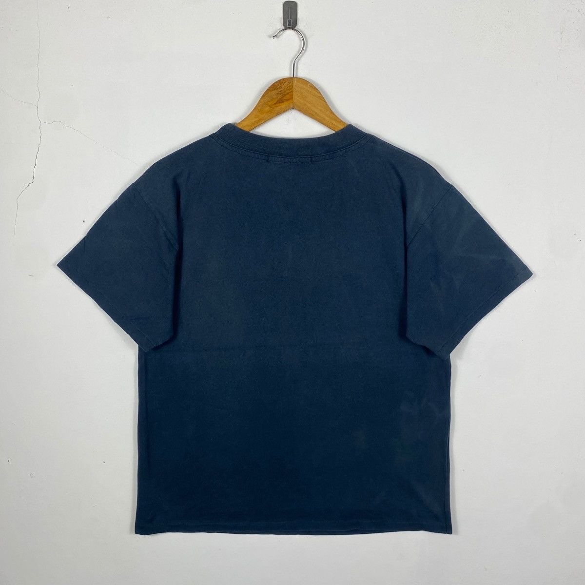 Vintage Vintage 90s SHARK ATTACK AUSTRALIA Ban Whaling Graphic Tee Size US S / EU 44-46 / 1 - 6 Thumbnail