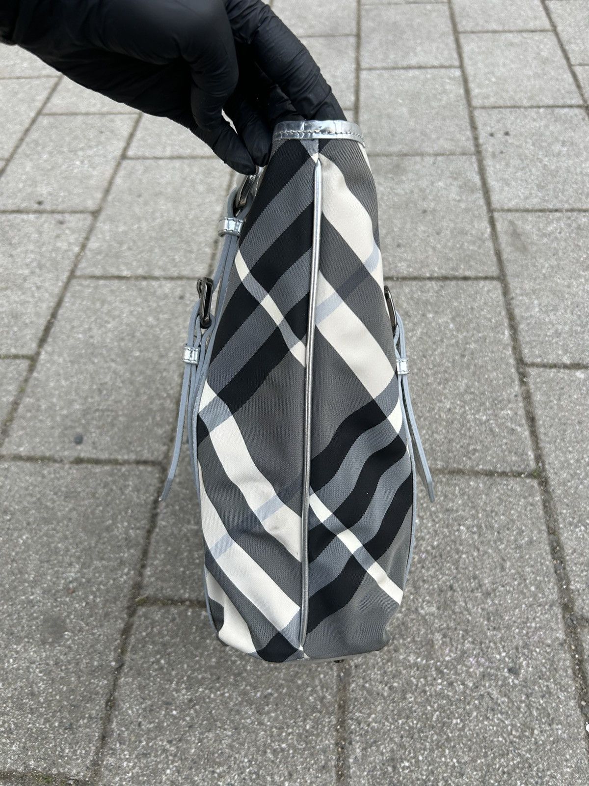 Burberry Burberry Pre-Owned Tote Bag Silver Beat Victoria Shoulder Size ONE SIZE - 6 Thumbnail