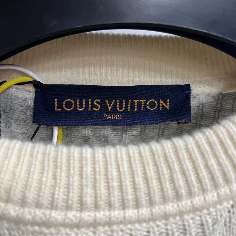 Louis Vuitton Louis Vuitton White cashmere full-print logo sweater Size US S / EU 44-46 / 1 - 2 Thumbnail