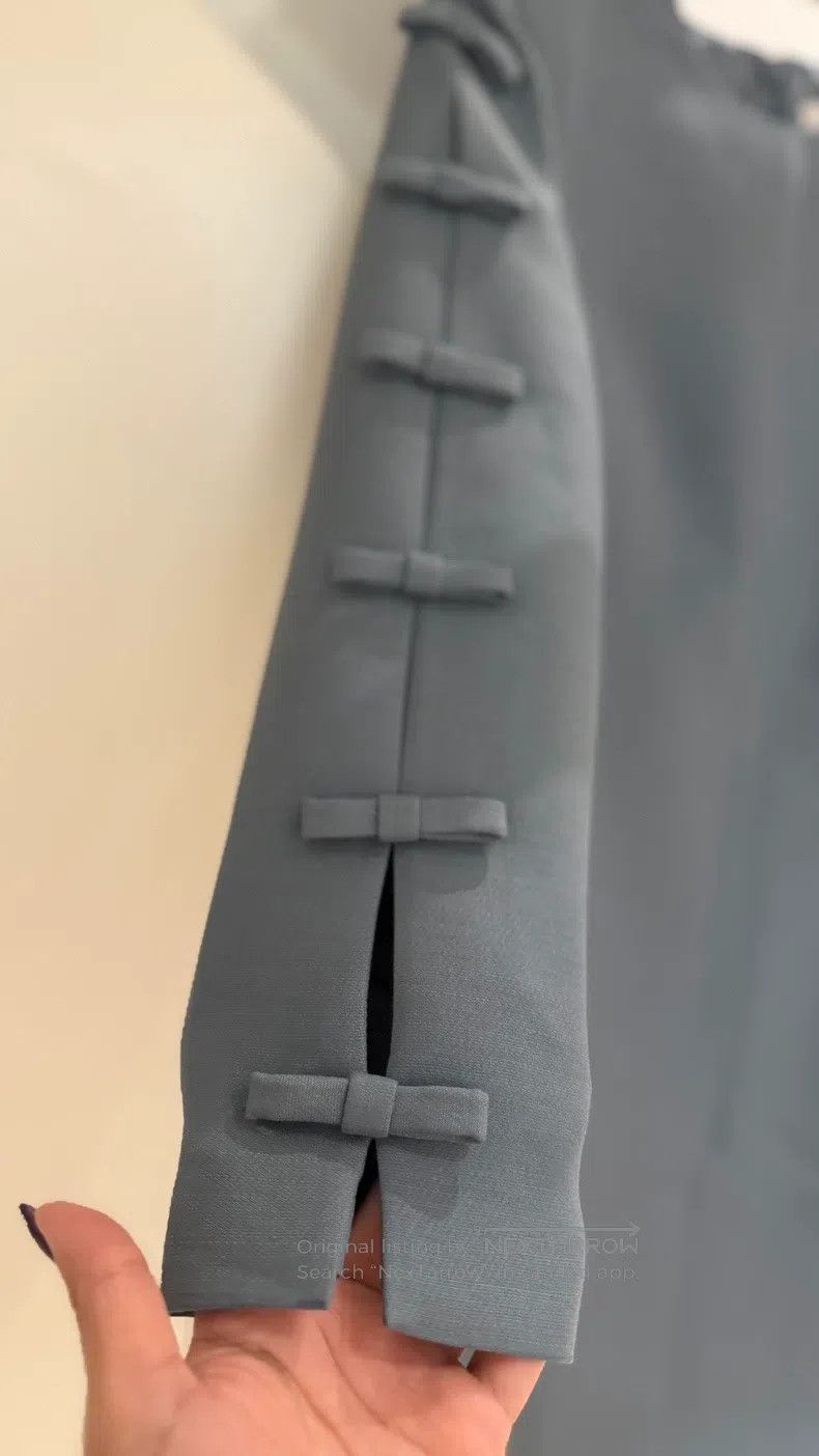 Valentino Valentino dress Size XS / US 0-2 / IT 36-38 - 2 Thumbnail