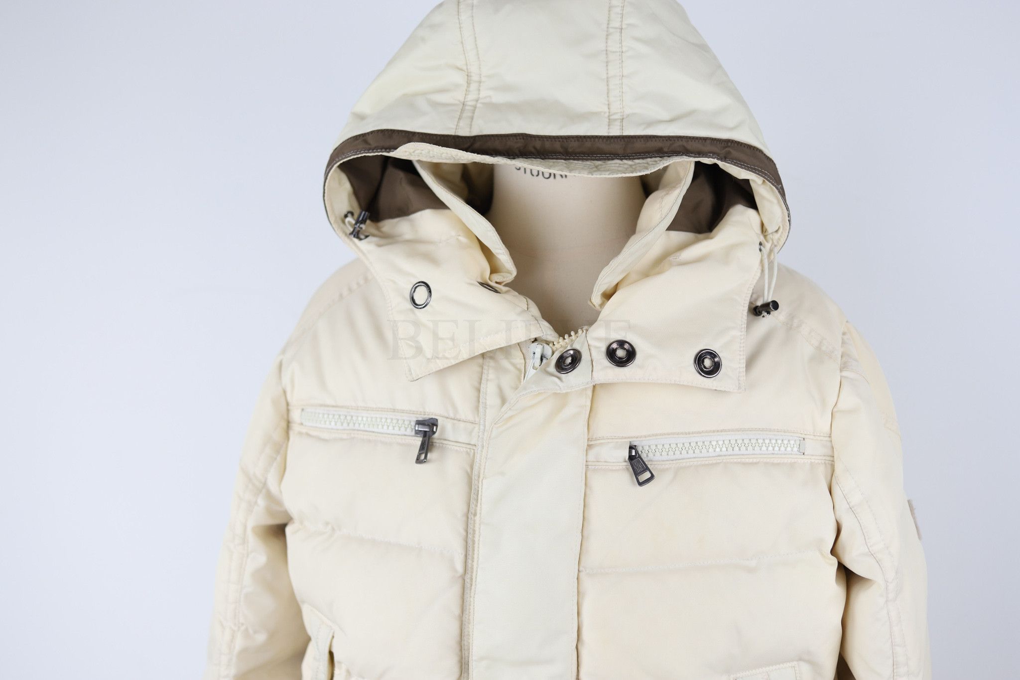Moncler MONCLER JACKET MILKY WHITE DOWN PUFFER WITH LOGO 326 Size US L / EU 52-54 / 3 - 4 Thumbnail