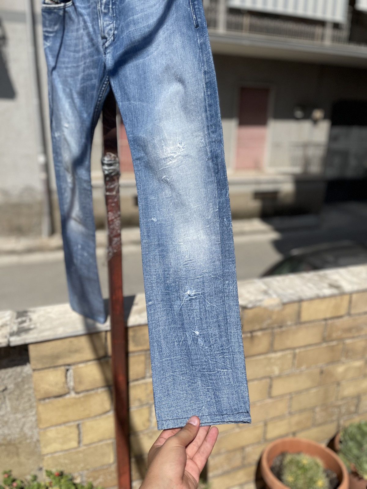 Diesel Men’s DIESEL SAFADO DISTRESSED DENIM BLUE JEANS SIZE 31/32 Size US 31 - 5 Thumbnail