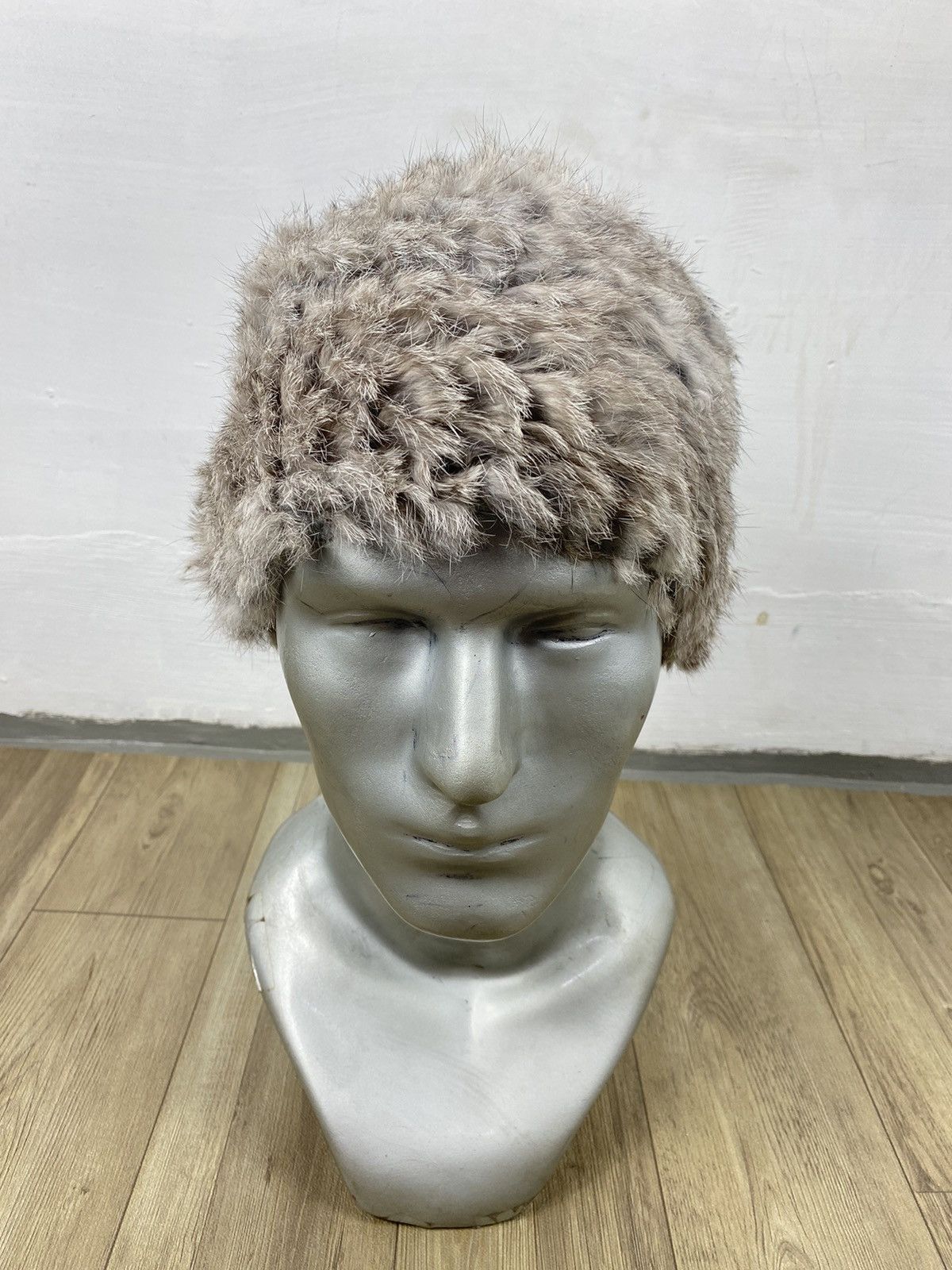 Japanese Brand Override Fur Beanie Hats Size ONE SIZE - 1 Thumbnail