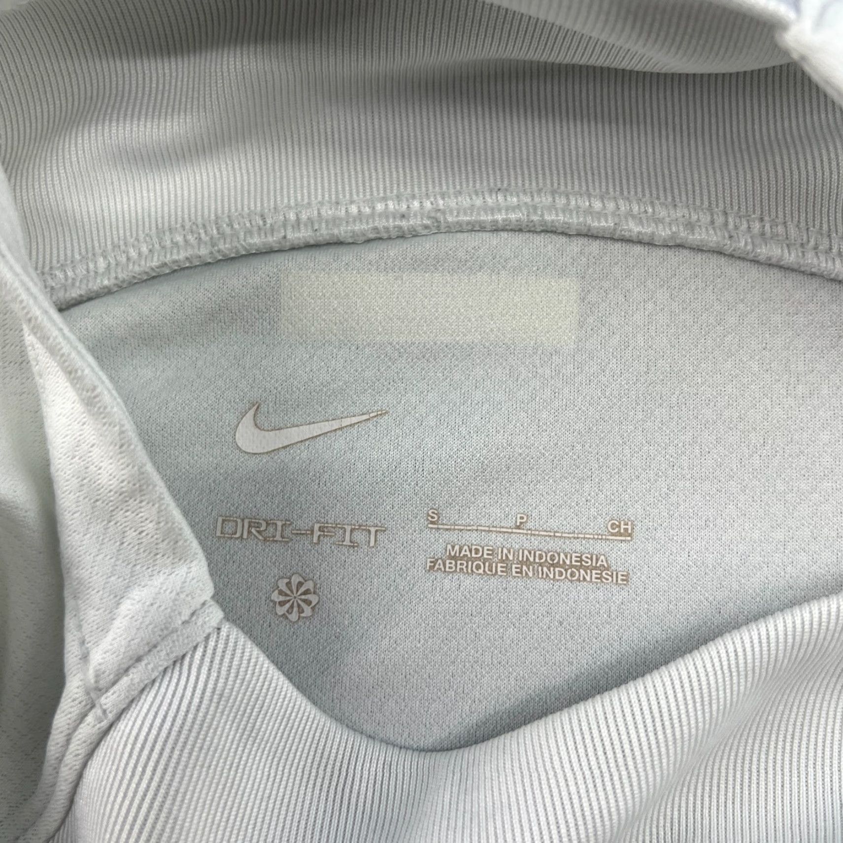 Nike Nike Barcelona 2023 2024 Away Football Jersey Shirt White S Men Short Sleeve Pullover Regular Size Athletic Quick Dry Jersey Size US S / EU 44-46 / 1 - 5 Thumbnail