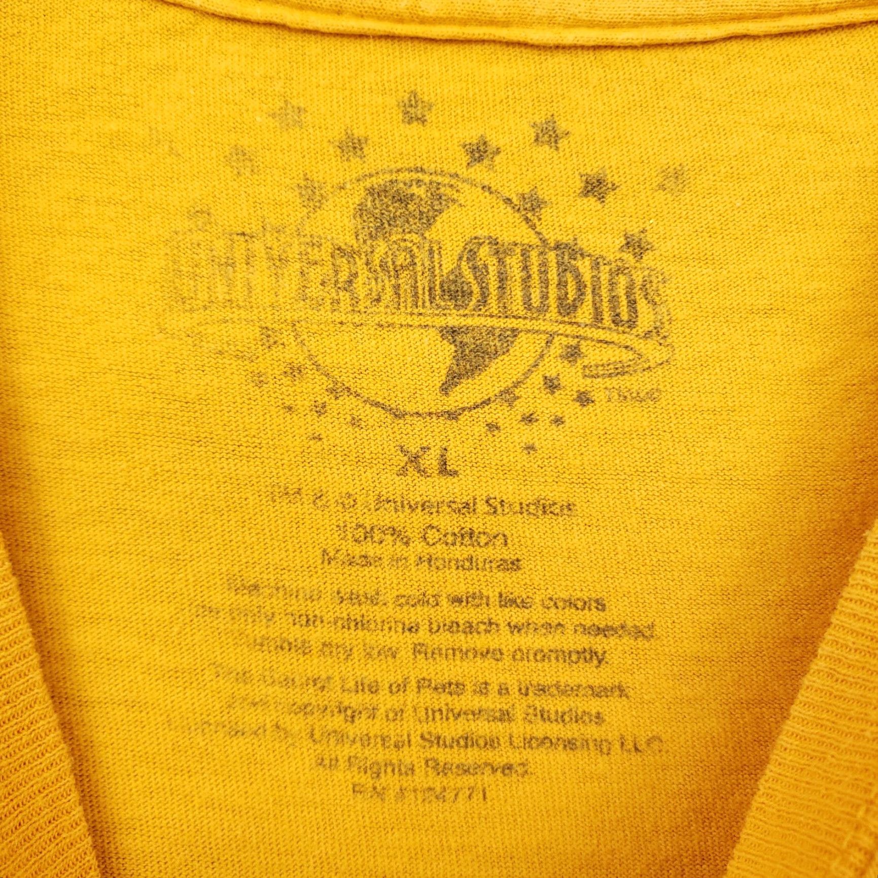 Vintage Universal Studios T-Shirt Mens XL Yellow Wiener Takes All Short Sleeves Cotton Size US XL / EU 56 / 4 - 3 Thumbnail