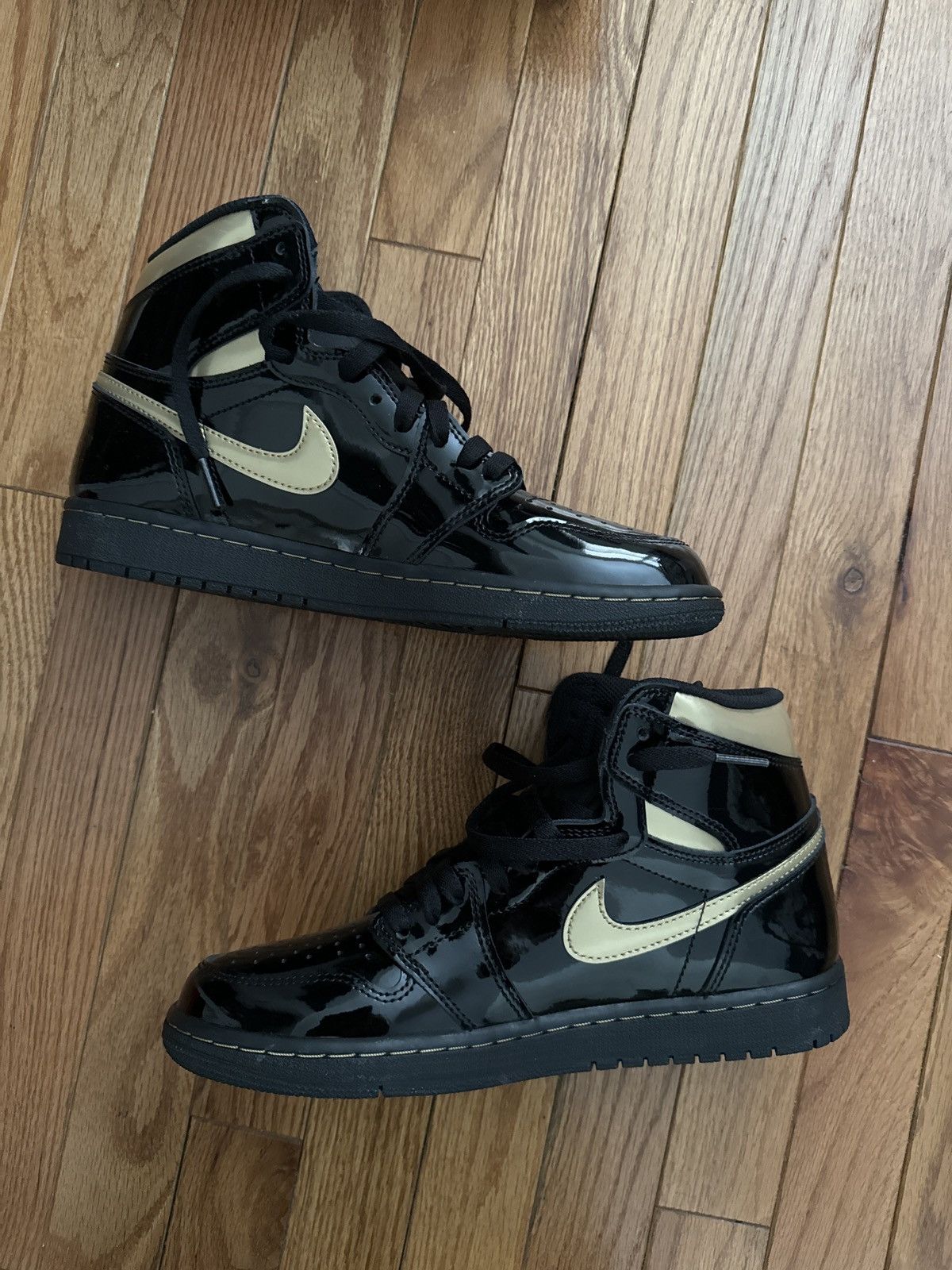Jordan Brand × Nike AIR JORDAN 1 HIGH - BLACK/GOLD METALLIC Size US 9 / EU 42 - 3 Thumbnail