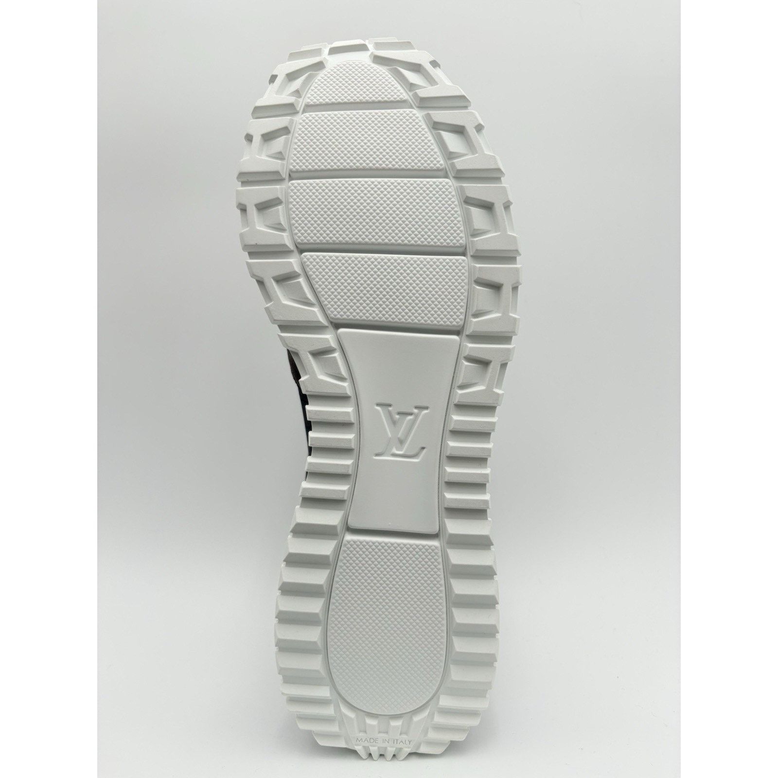 Louis Vuitton Louis Vuitton Run Away Sneaker ' Tri-Color ' | ONLY WORN 1x Size US 8 / EU 41 - 13 Thumbnail