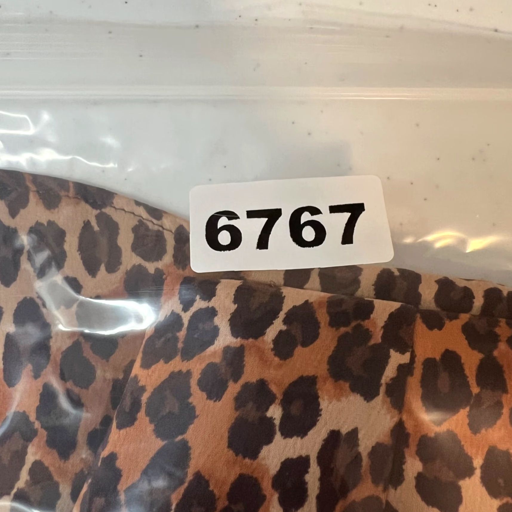 Urban Outfitters VINTAGE Urban Outfitters Leopard Print Midi Skirt XS Adult Womens XS Brown Animal Print Polyester Skirt Leopard MIDI Womens XS Brown Urban Outfitters Size 26" / US 2 / IT 38 - 7 Thumbnail