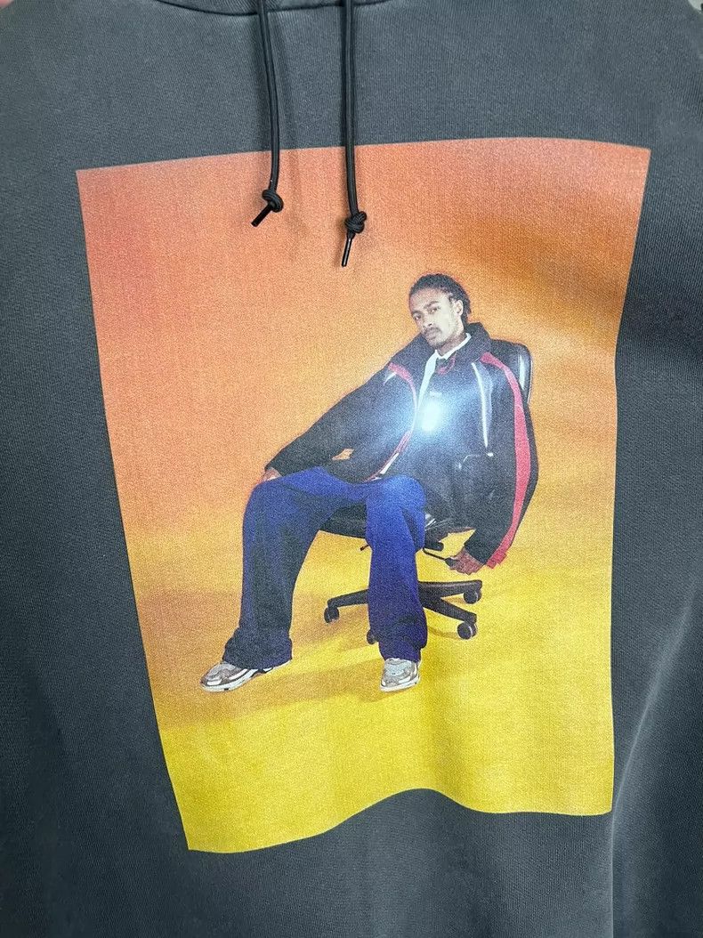 Balenciaga Balenciaga Wash to make an old portrait hoodie Size US S / EU 44-46 / 1 - 3 Thumbnail