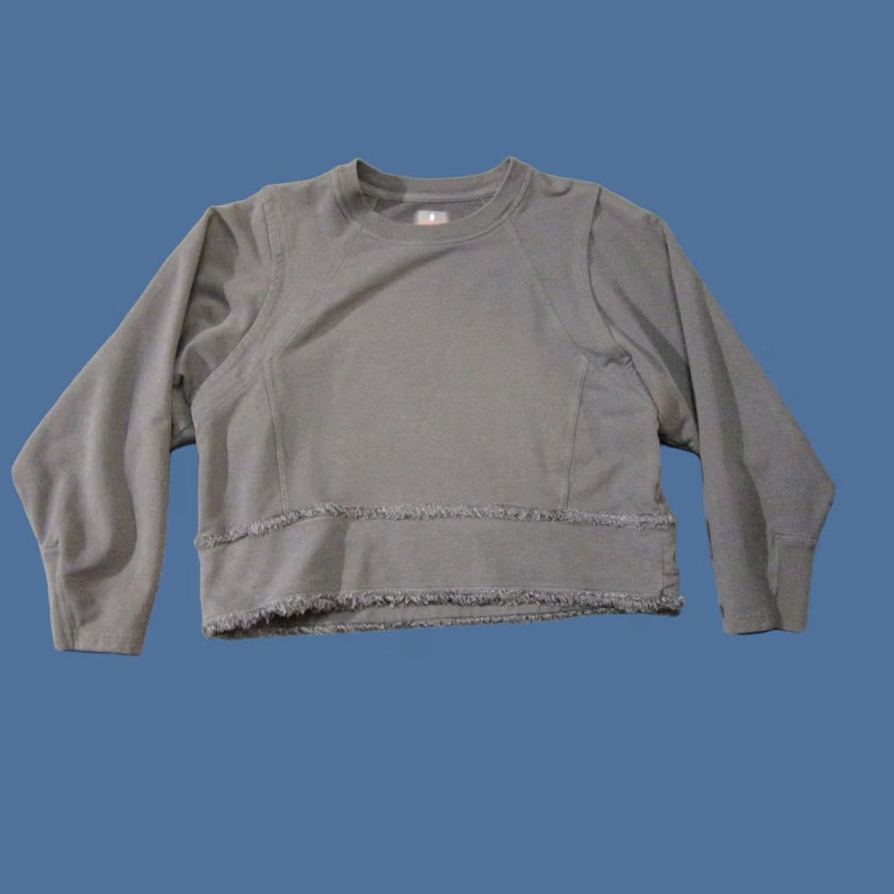 Free People Free People Sweatshirt Women Medium Gray Cropped Oversize Cozy Frayed Hem Trim Size M / US 6-8 / IT 42-44 - 1 Thumbnail