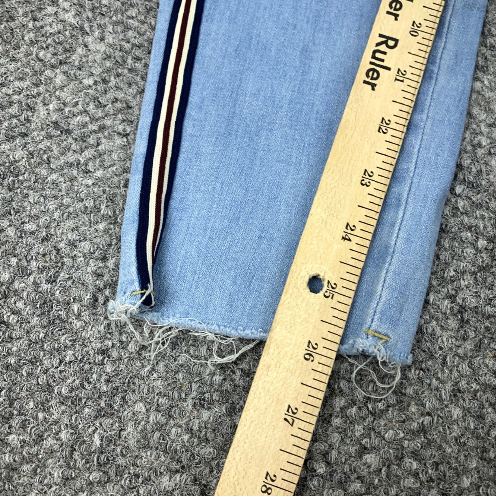 Vintage Iris Jeans Skinny Jeans Womens 15 Light Wash Striped Side Stripe Raw Hem Stretch Denim Jeans Womens 15 Size 36" / US 14 / IT 50 - 4 Thumbnail