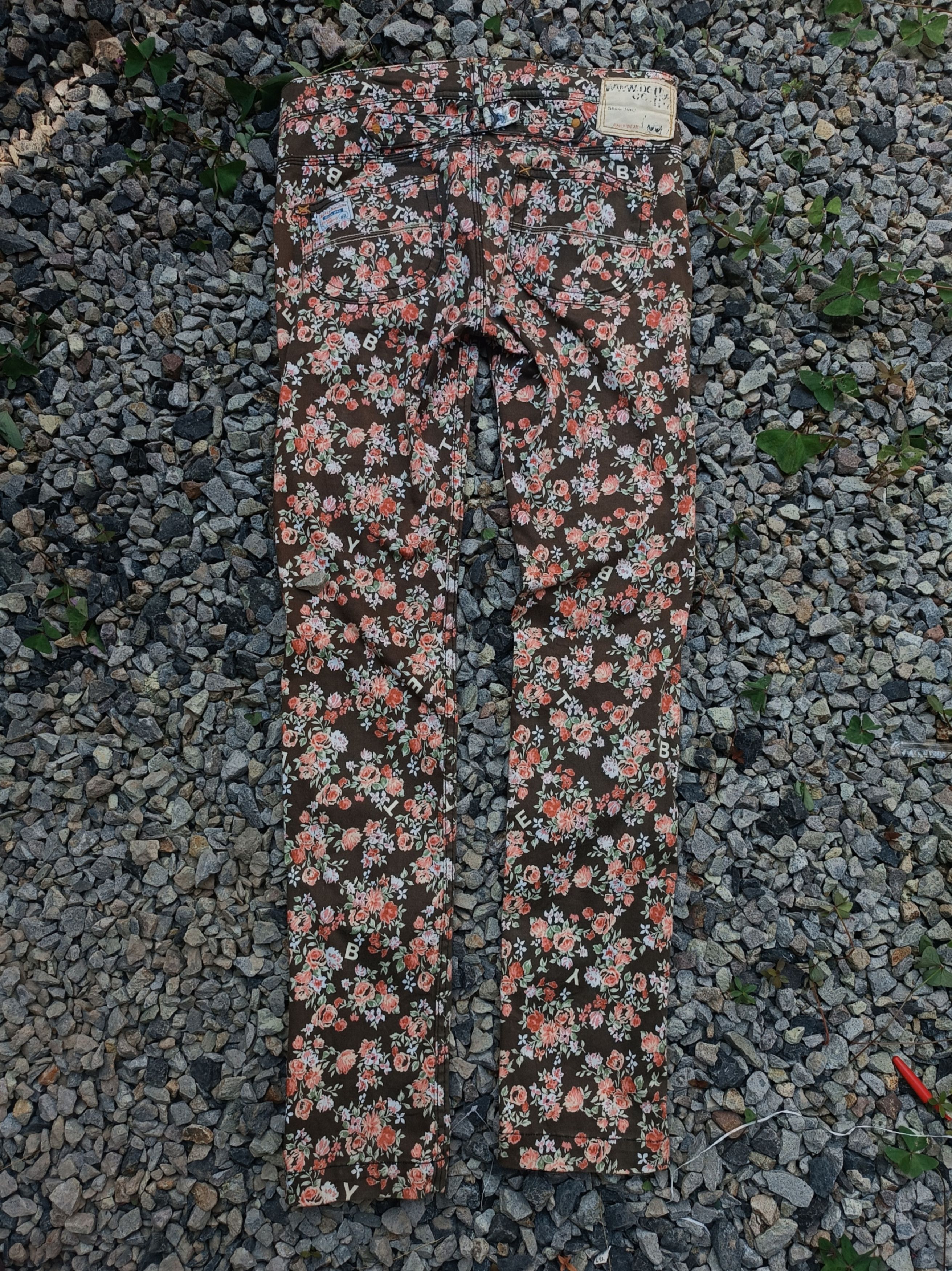 Japanese Brand Betty Smith Flower Design Skinny Women's Pants Size 29" - 2 Thumbnail