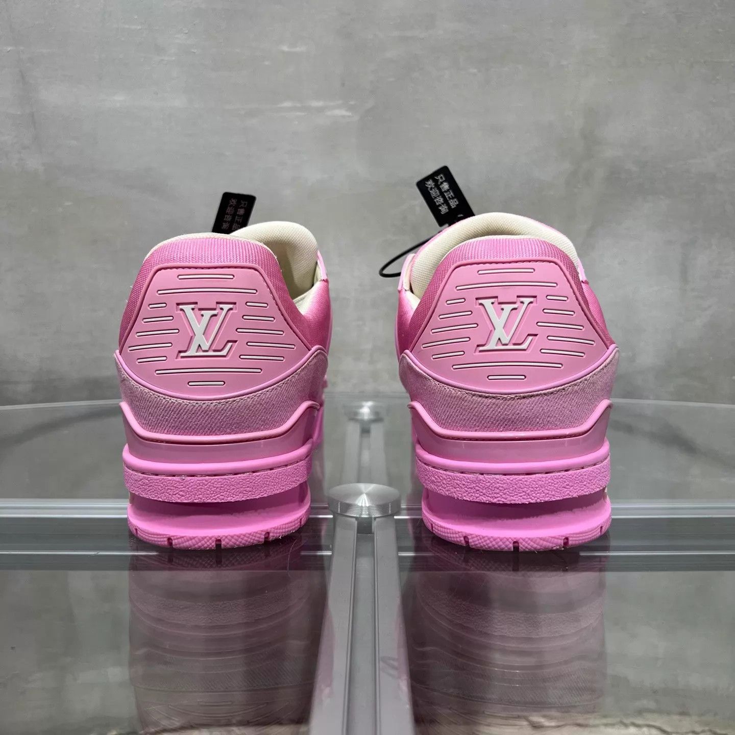 Louis Vuitton Louis Vuitton LV Trainer Pink Denim UK9 (43) DY13921 Size US 10 / EU 43 - 6 Thumbnail