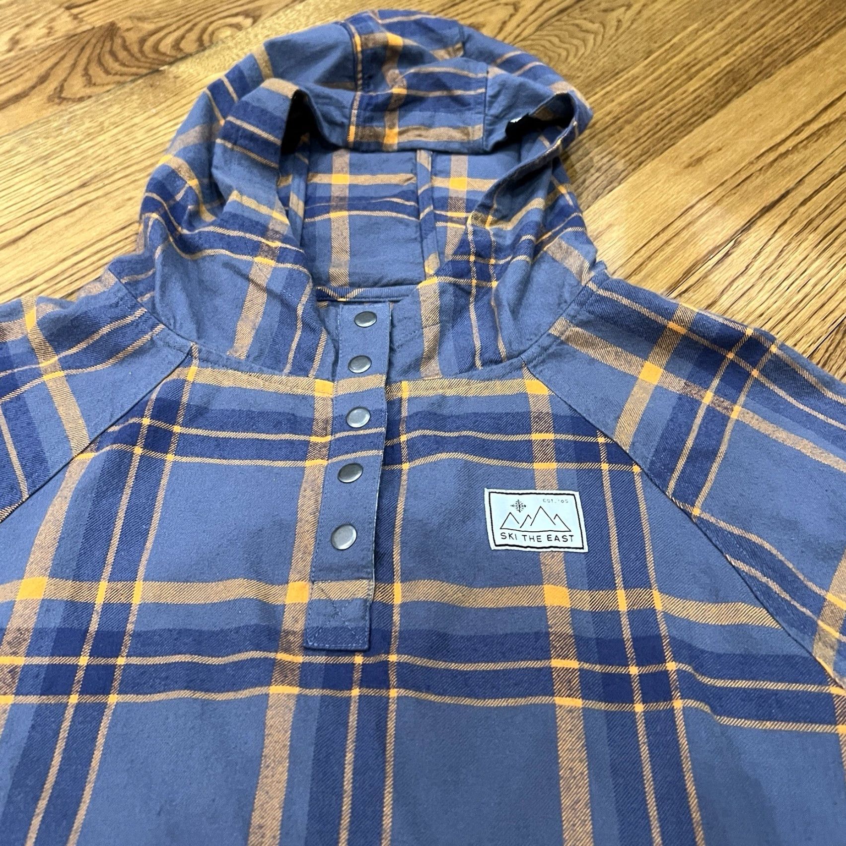 Vintage VINTAGE M & M Ski The East Flannel Hoodie Size Medium All Seasons Quilted Pullover Mens Size US M / EU 48-50 / 2 - 2 Thumbnail
