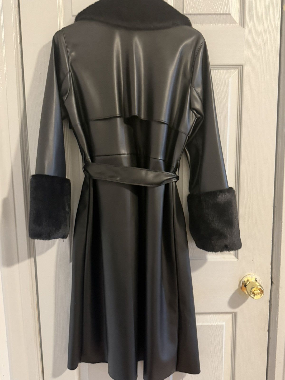 Forever 21 Faux Fur-Trim Faux Suede Wrap Coat Size S / US 4 / IT 40 - 6 Thumbnail