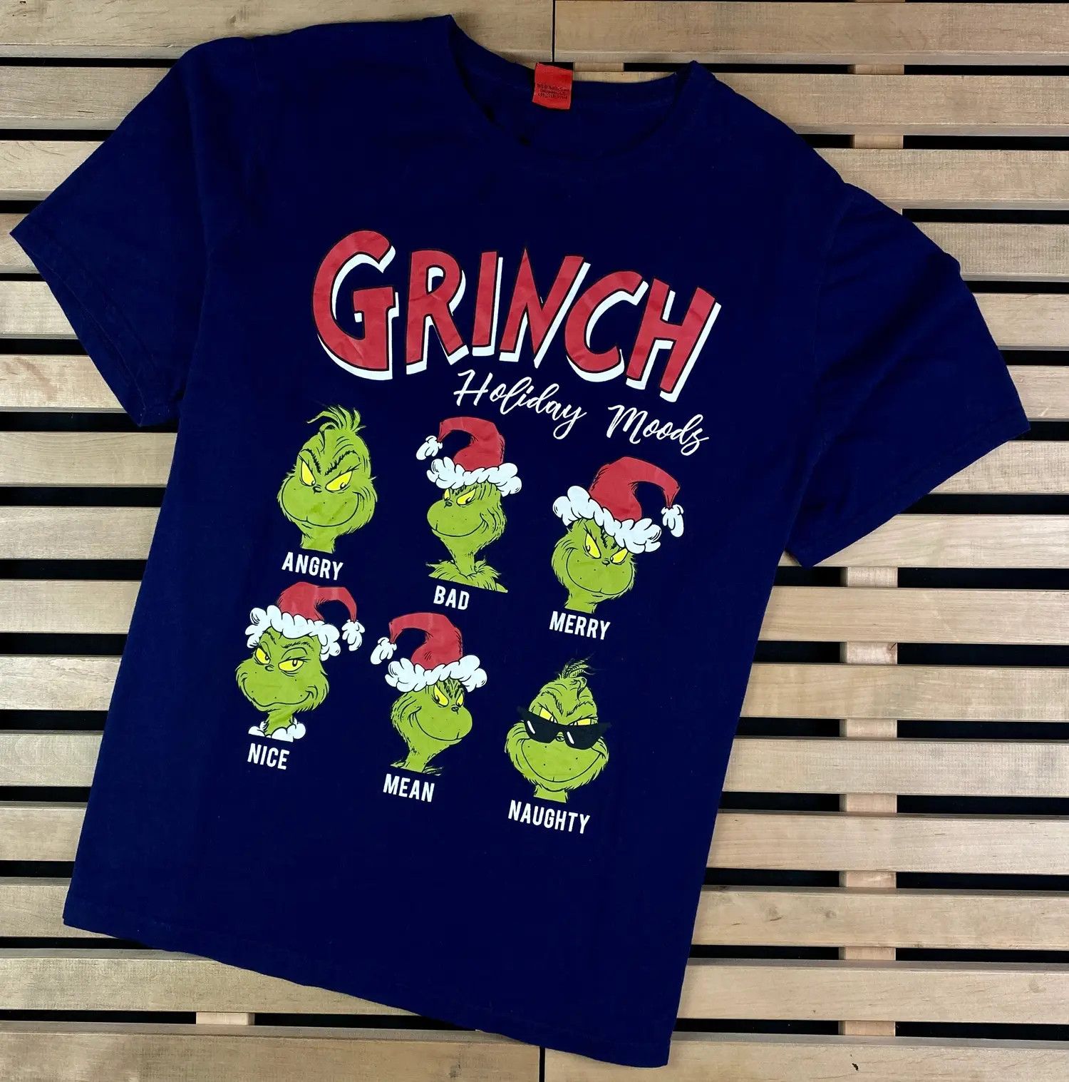 Other Mens Vintage T Shirt Grinch Holiday Moods Size L Size US L / EU 52-54 / 3 - 1 Thumbnail