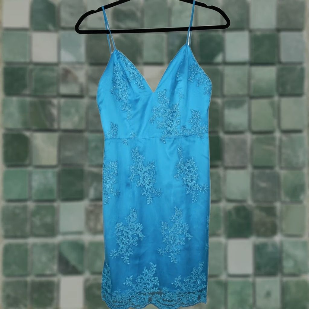 NBD NBD Blue Lace Mini Dress Sleeveless V-Neck Size S Party Cocktail Women Size S / US 4 / IT 40 - 1 Thumbnail