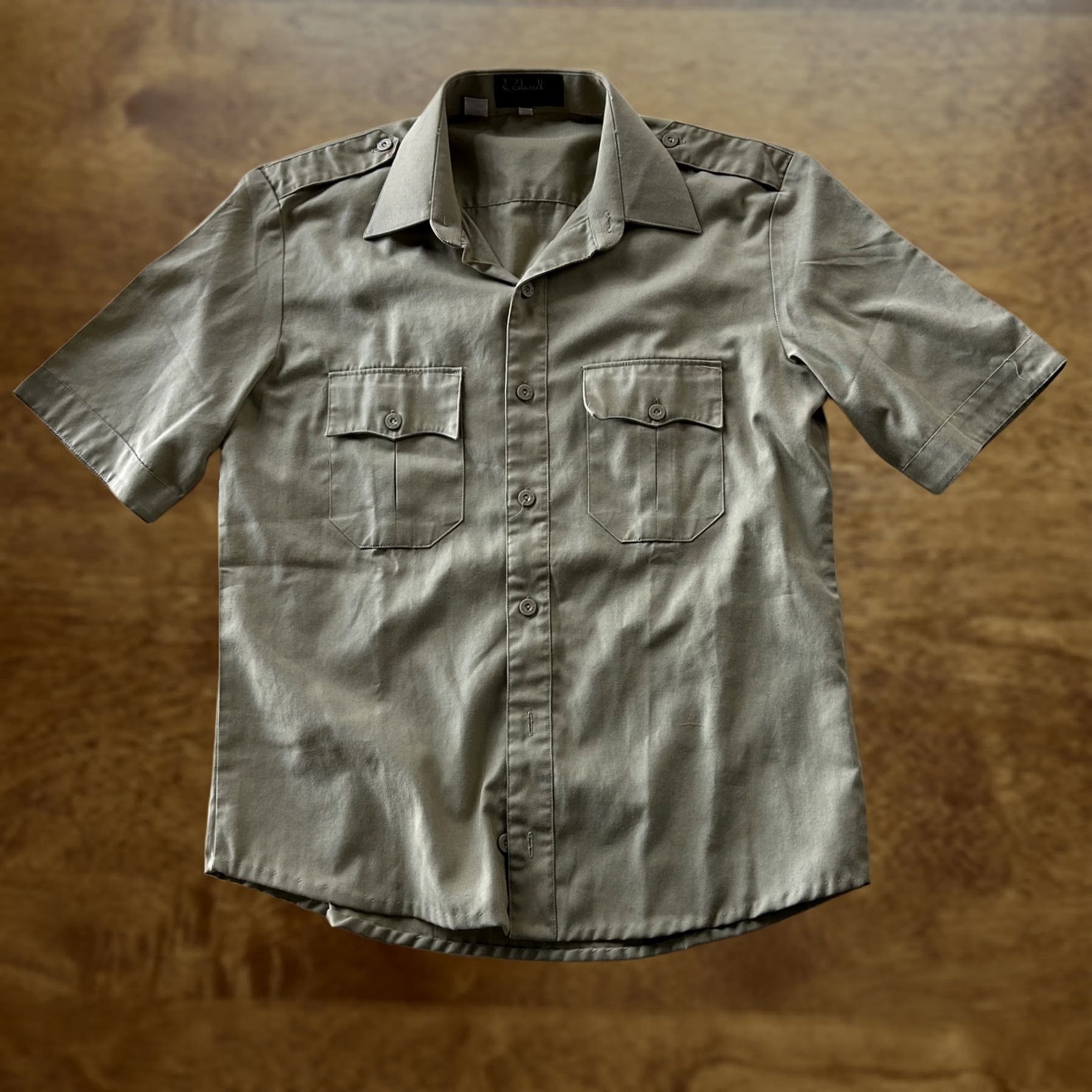Vintage VINTAGE Roland Shirt Mens Small Beige Short Sleeve Button Up Workwear Casual Size US S / EU 44-46 / 1 - 1 Thumbnail
