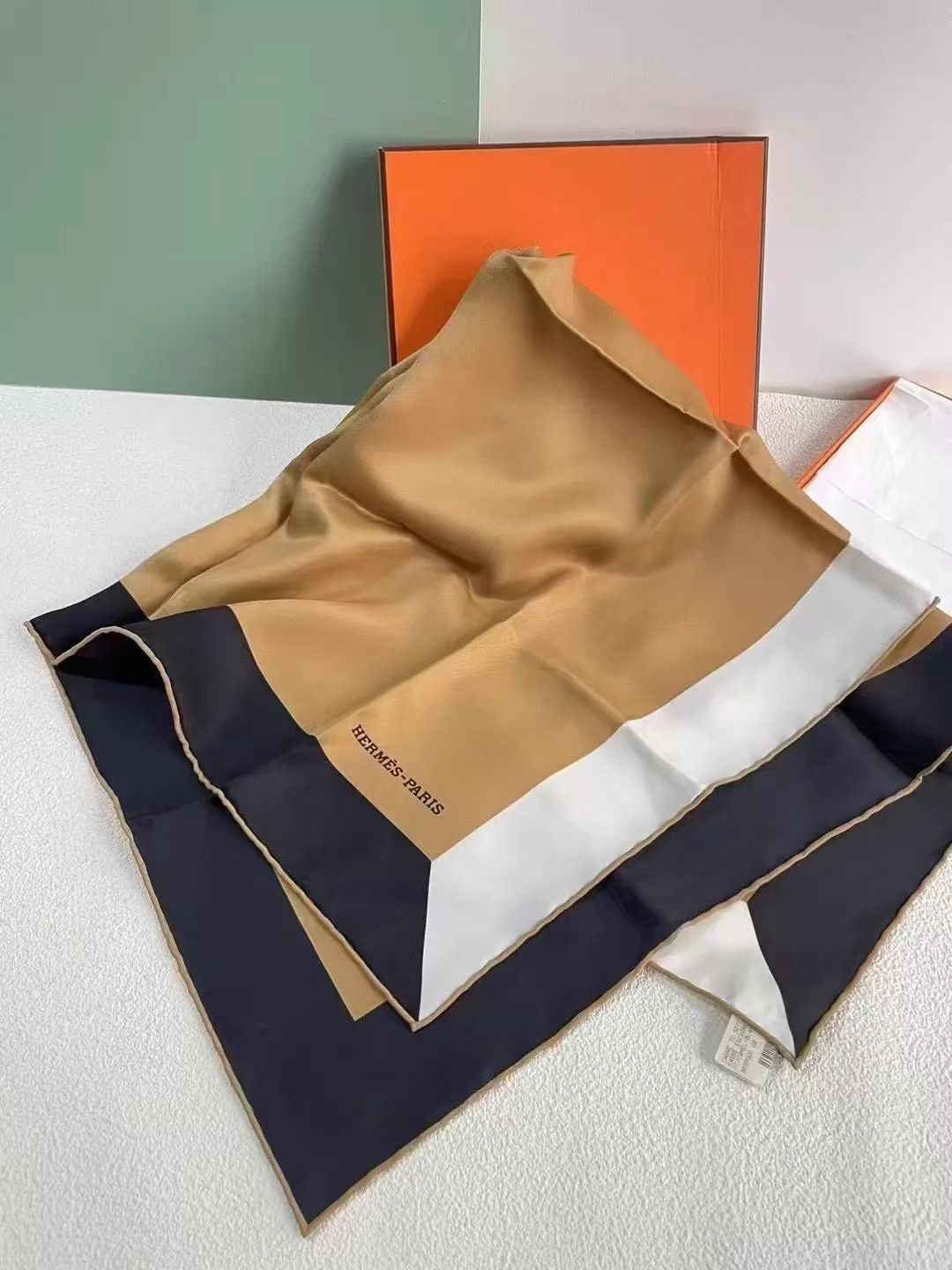 Hermes HERMES Silk Scarf 70x70 O866 Unused w/Box Size ONE SIZE - 5 Thumbnail